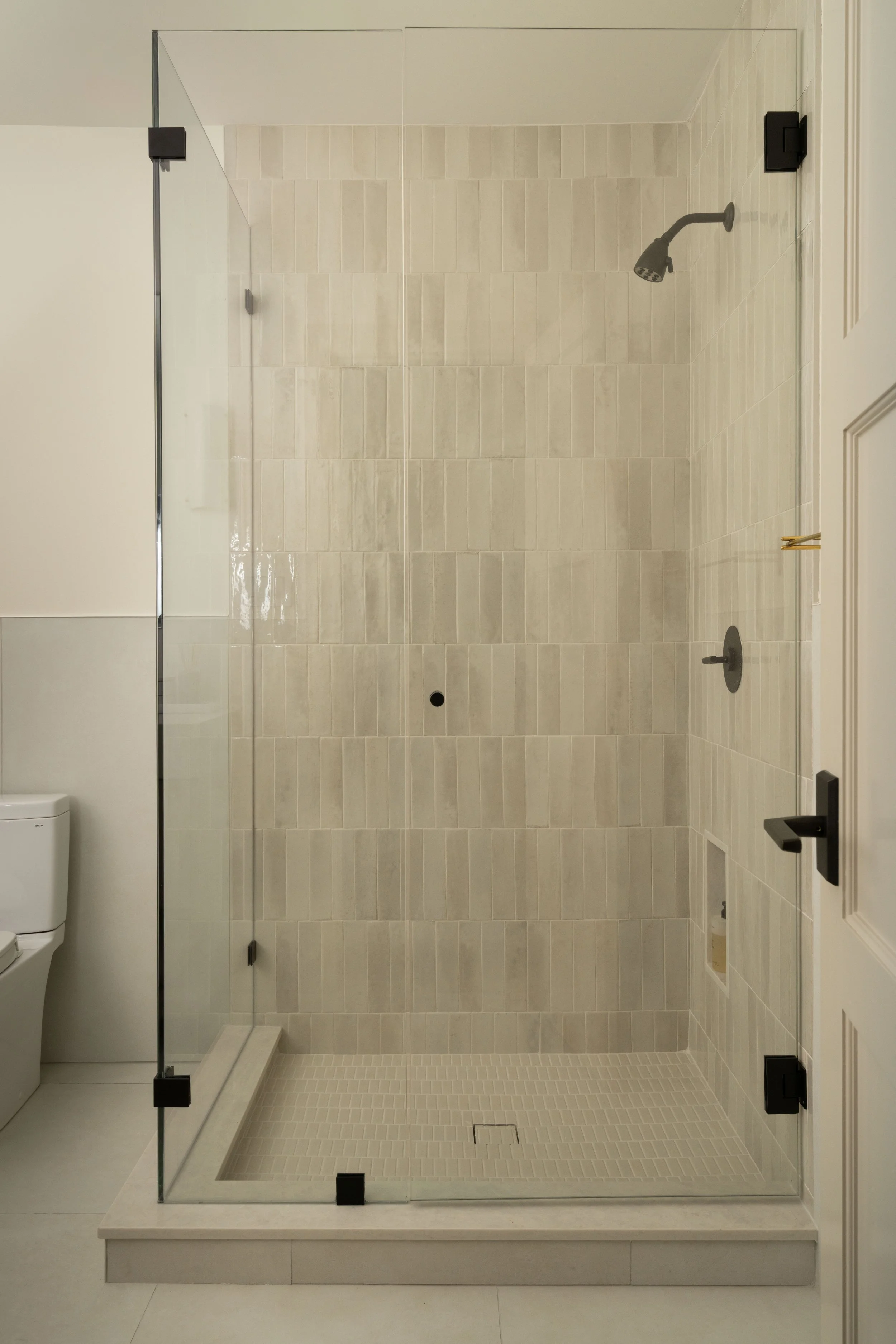 BVS-SUNDAE-DESIGN-MARINER-BASEMENT-SHARED-BATHROOM-2.jpg