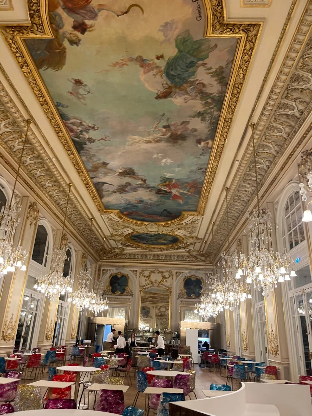 Salle diner Orsay 1.jpg