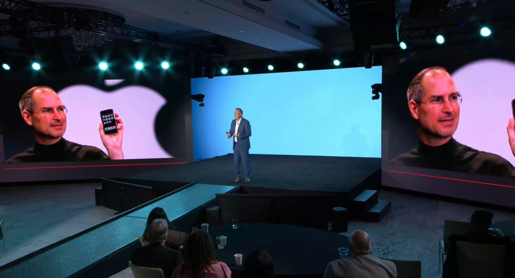 RogerHuni_Speaking_Video_Thumbnail2.png