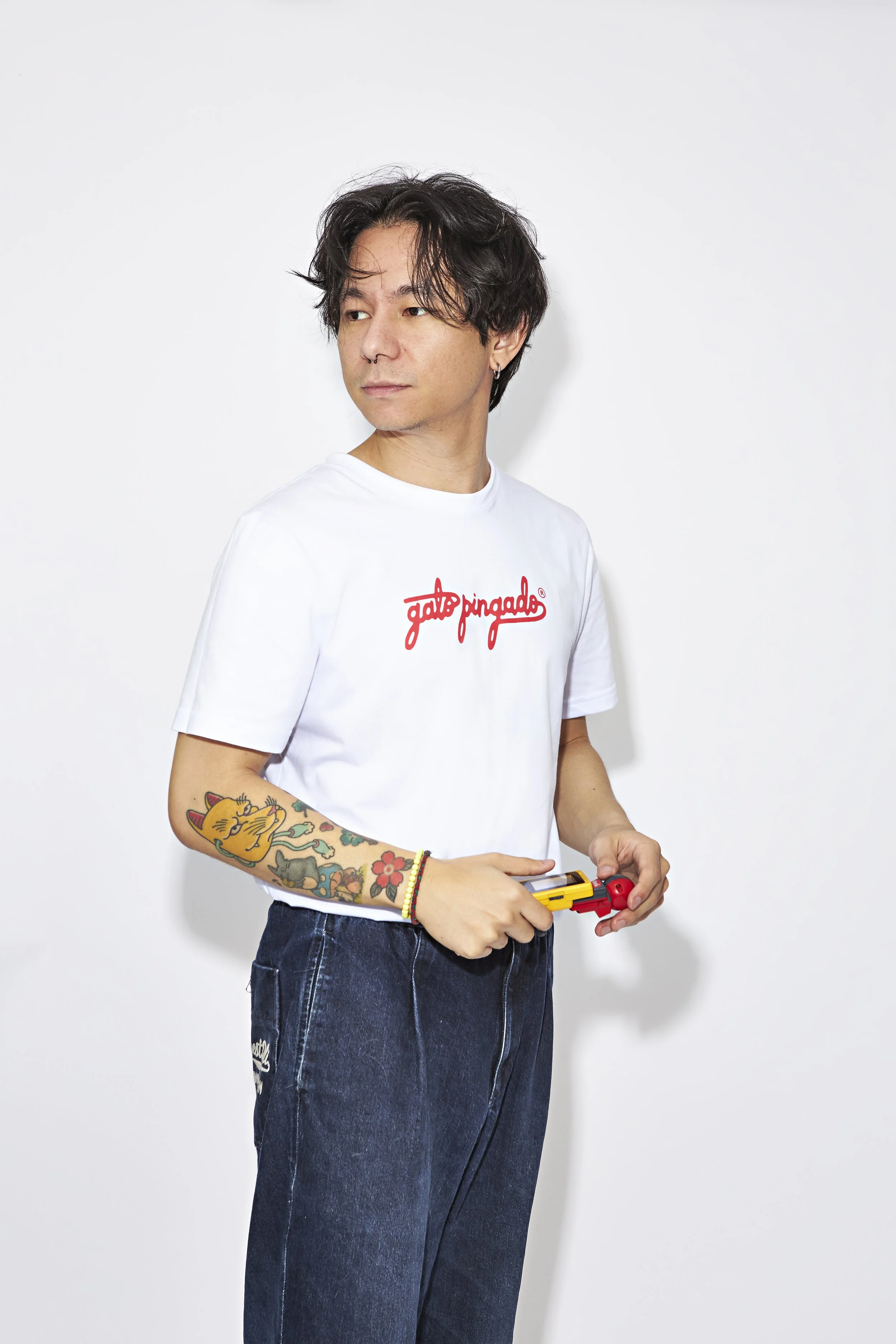 Camiseta - Adote, não compre!