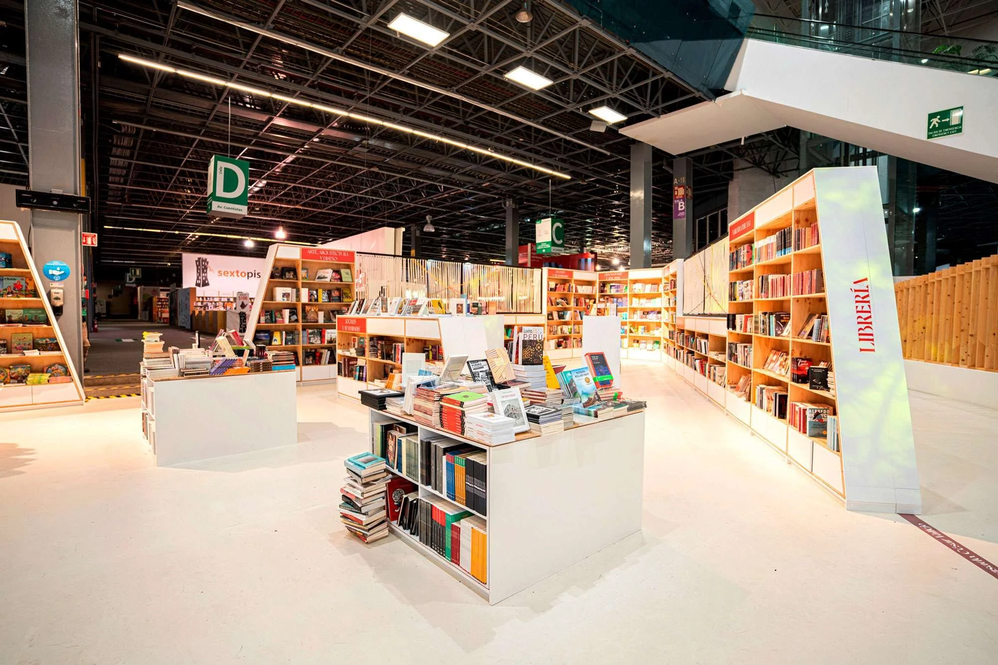 Pabellón Perú país invitado feria del libro 2021