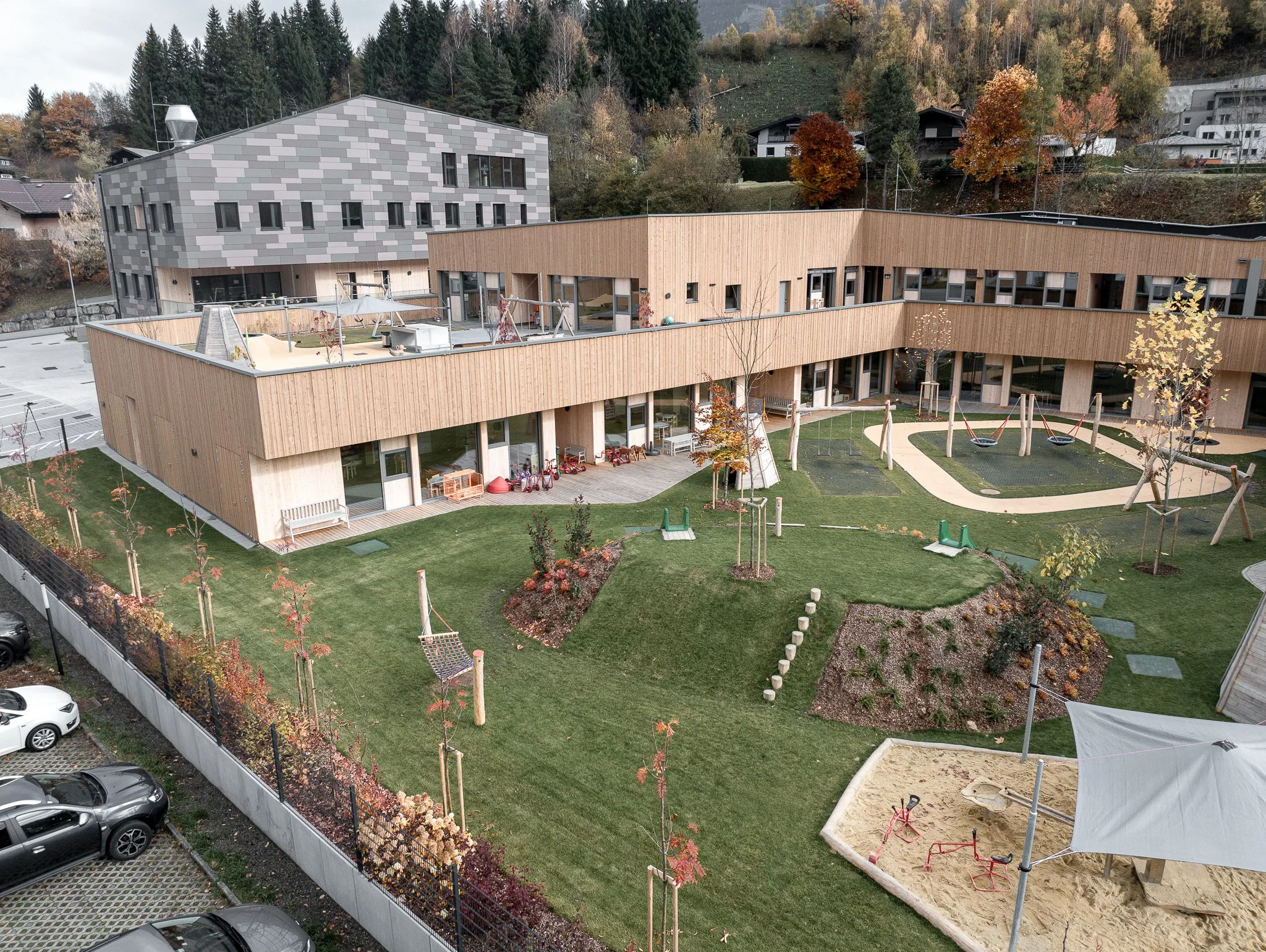 Mikado_Tp3 Architekten_Luftbild_03.jpg