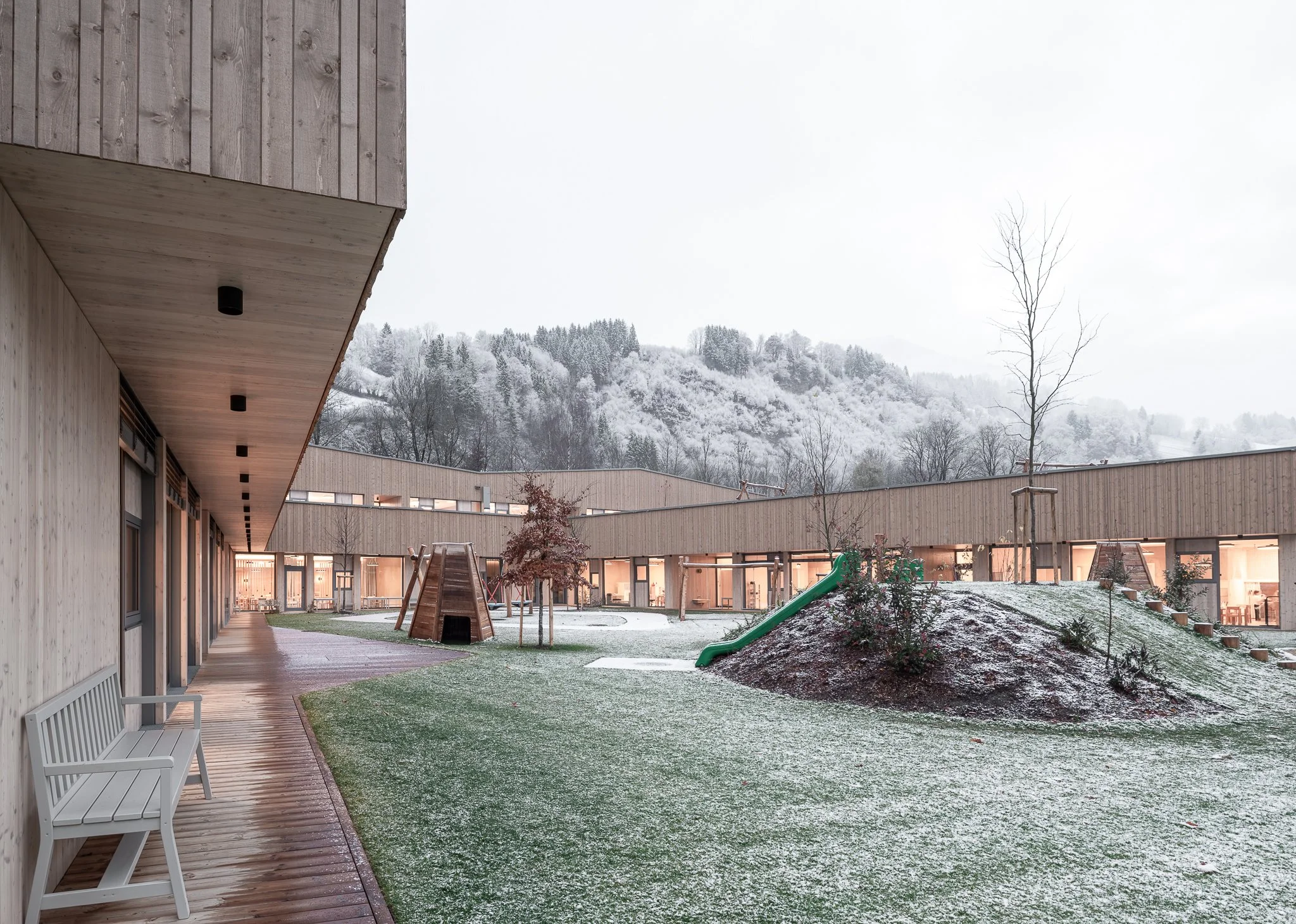 Mikado_Tp3 Architekten_Innenhof_01.jpg