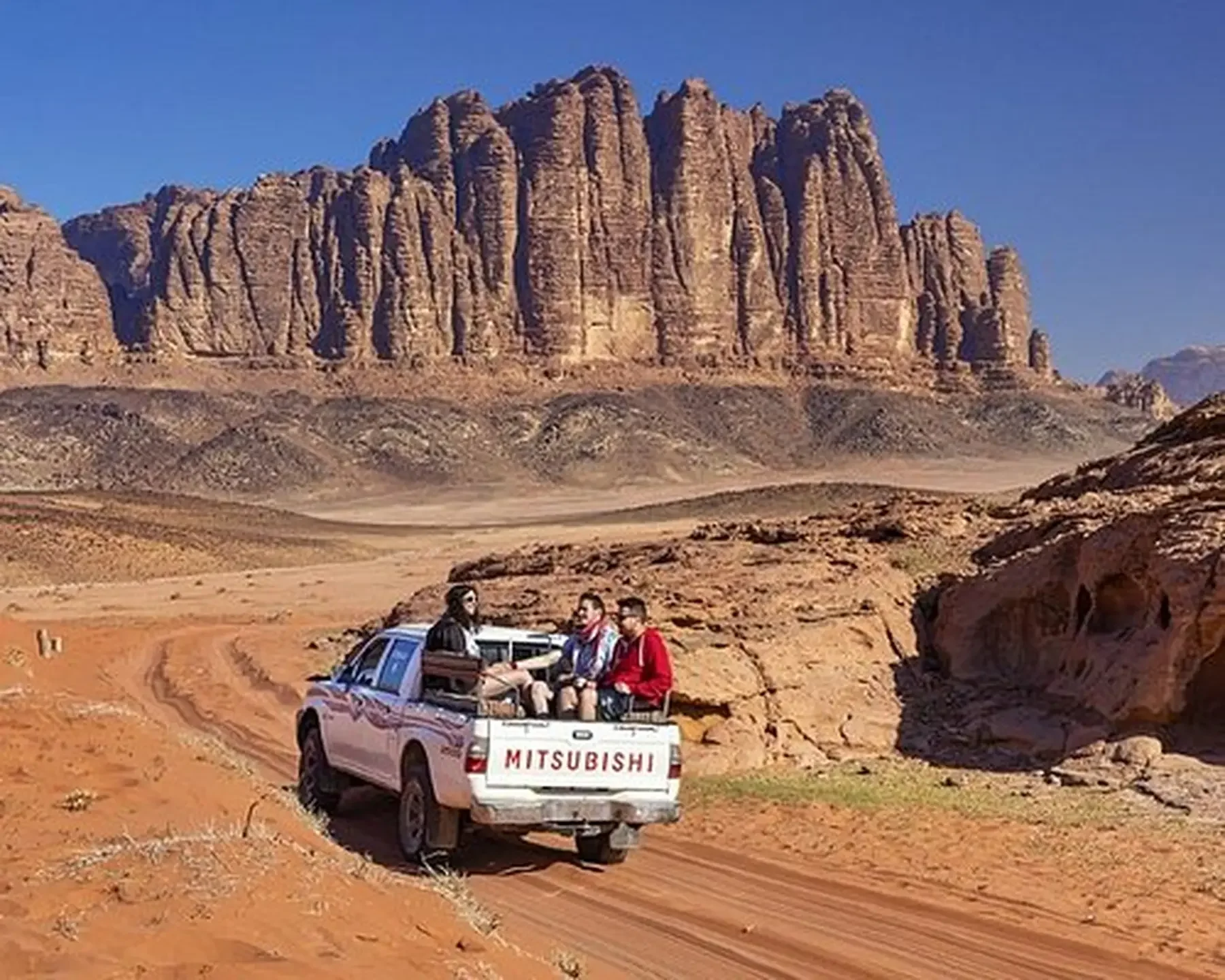 White Desert Escape 2 Days 1 Night