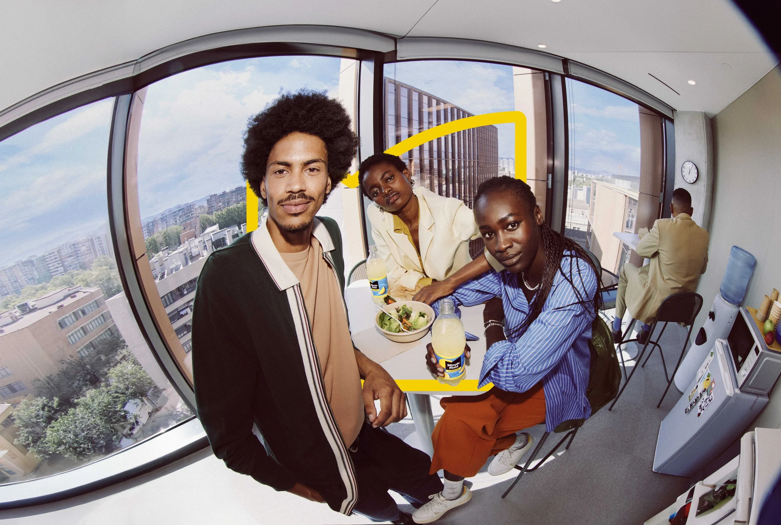 GLMME24-OfficeLunch-PaF-MMLem-20PET-KV-JPG Ref.jpeg