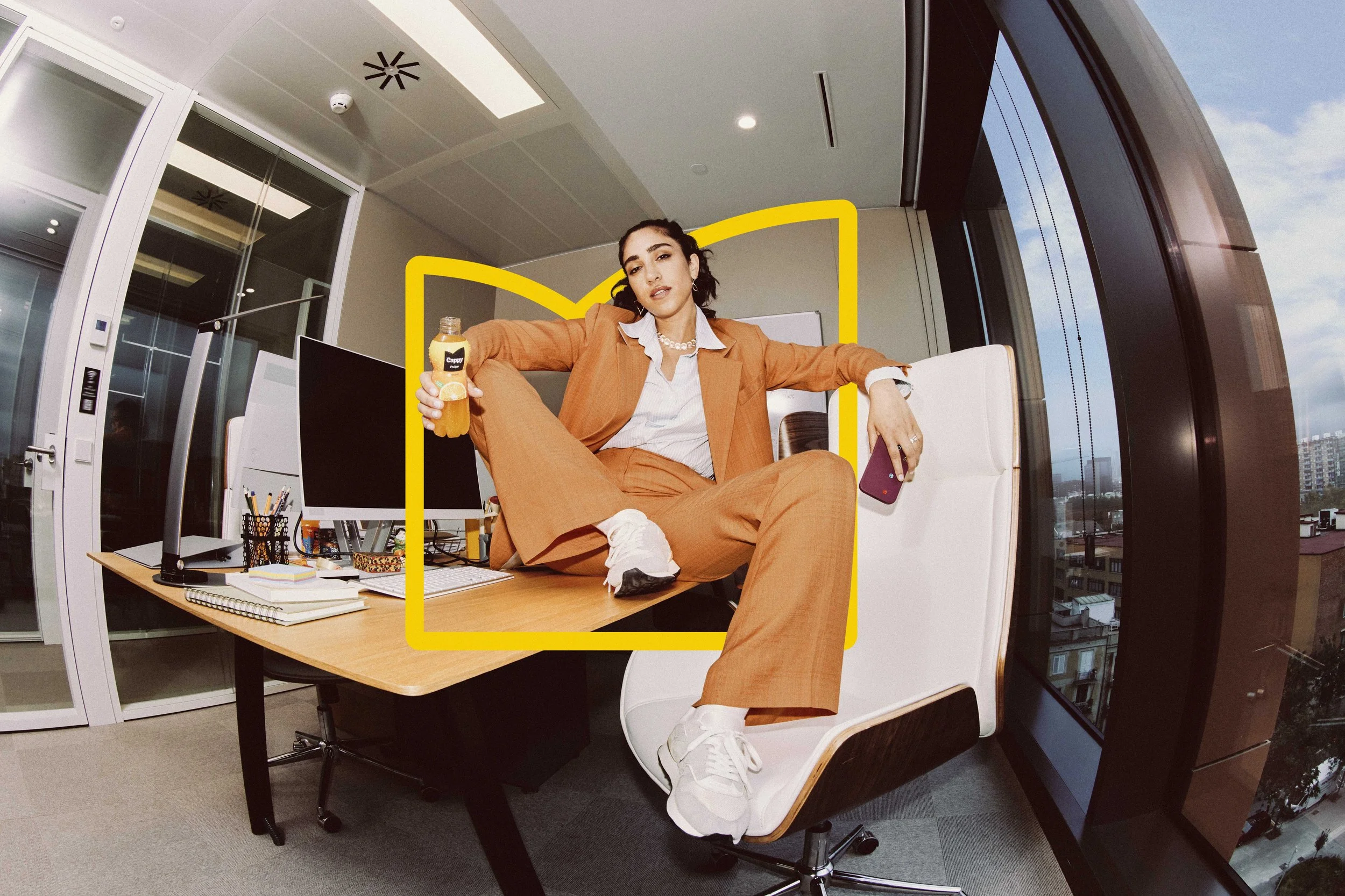 GLMME24-OfficeDesk-DC-CPOrange-330ml-KV-JPG Ref-EN.jpeg