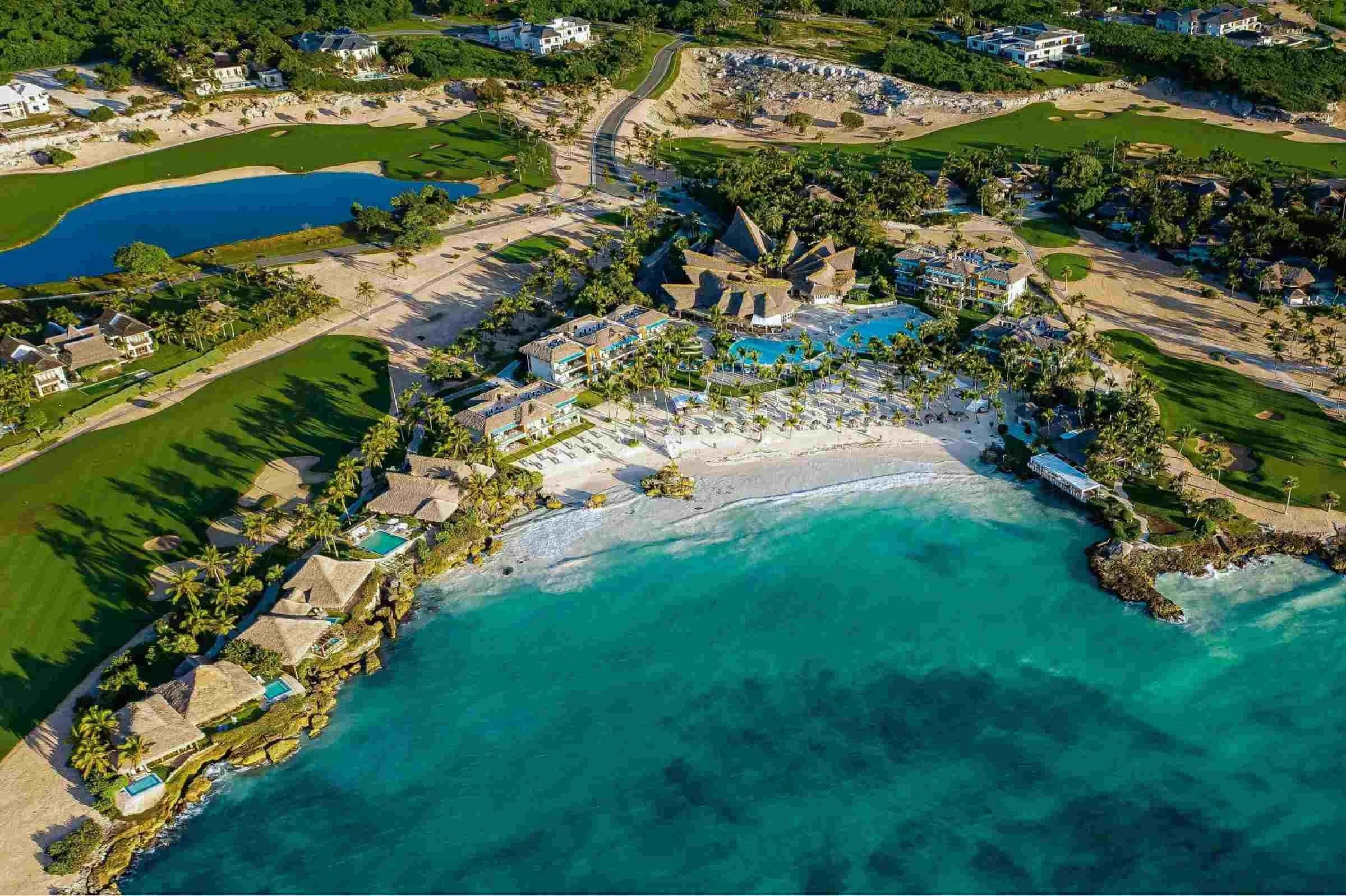 eden-roc-cap-cana-beach-club+(4)+(1).jpg