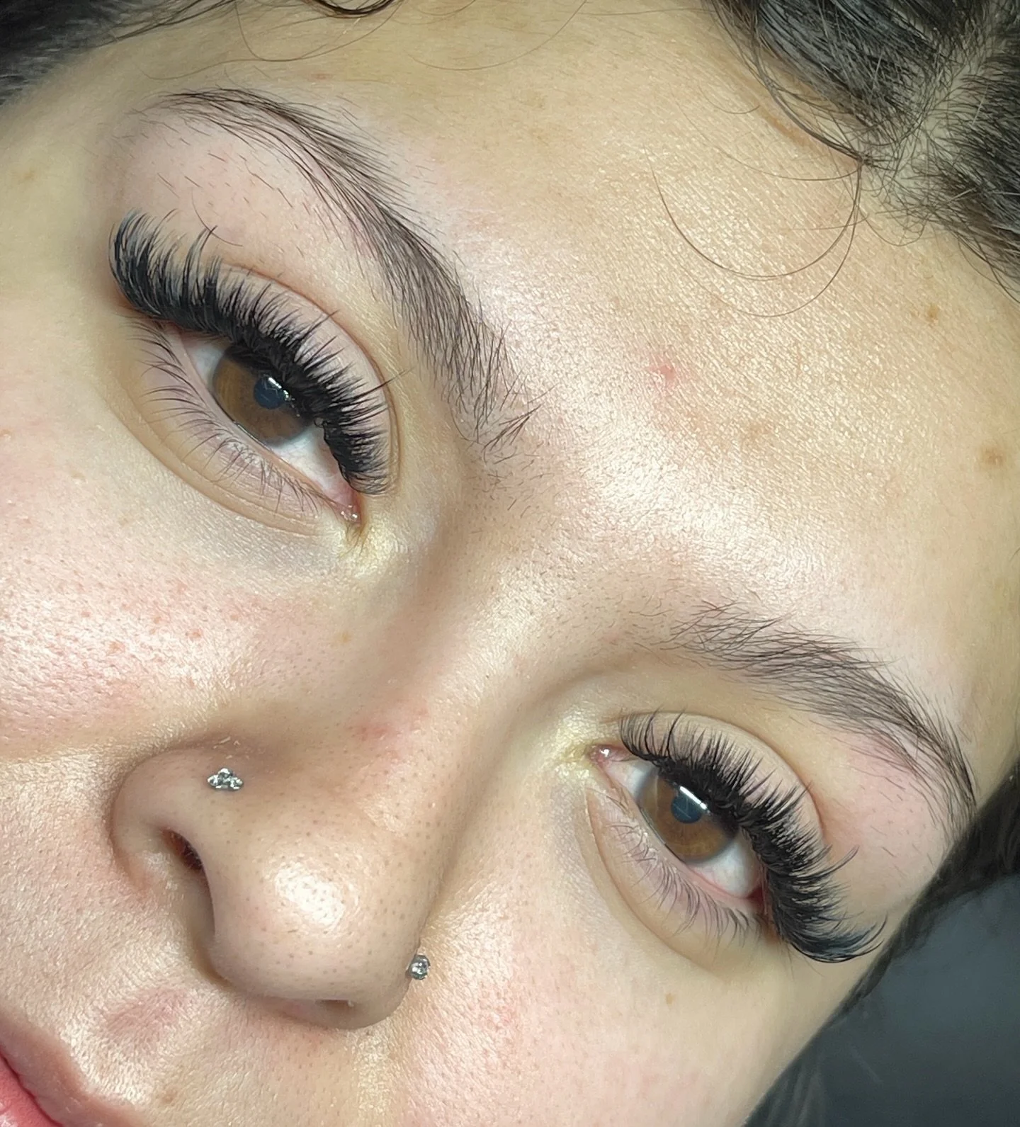 Volume, but make it wispy. ⚡ Bold enough to be noticed, wispy enough to look delicate.
#wispyvolume #lashartist #lashes #madisonvilletx #huntsvilletx