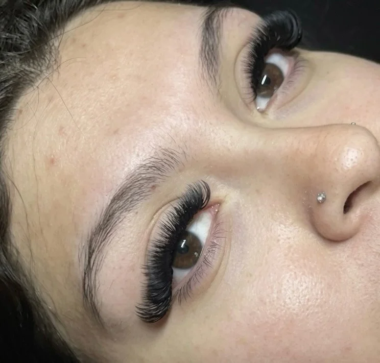 This full volume set is giving everything it&rsquo;s supposed to give.
Link in bio to book!!❤️
#lashes #volumelashextensions #madisonvilletx #huntsvilletx