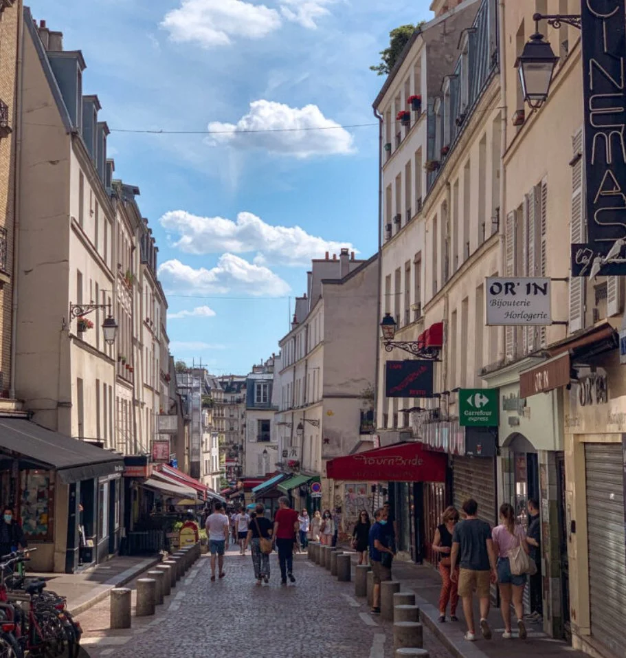 LITERARY PUB CRAWL IN LATIN QUARTER