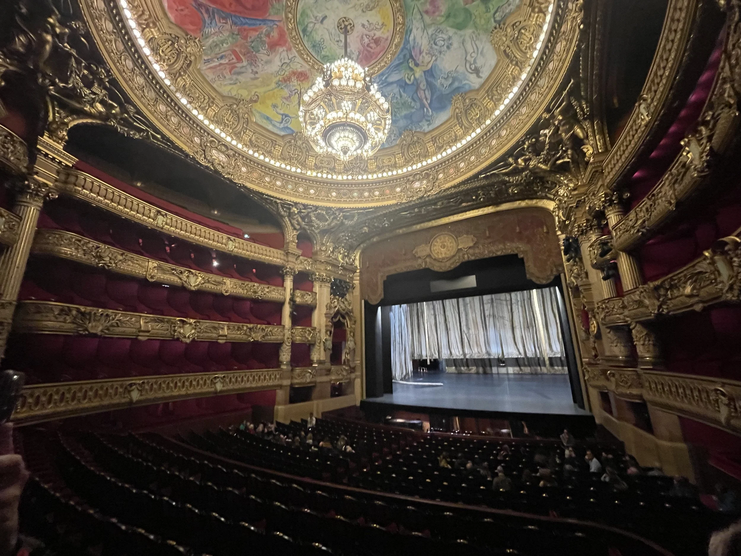FREE OPERA & PALAIS ROYAL TOUR