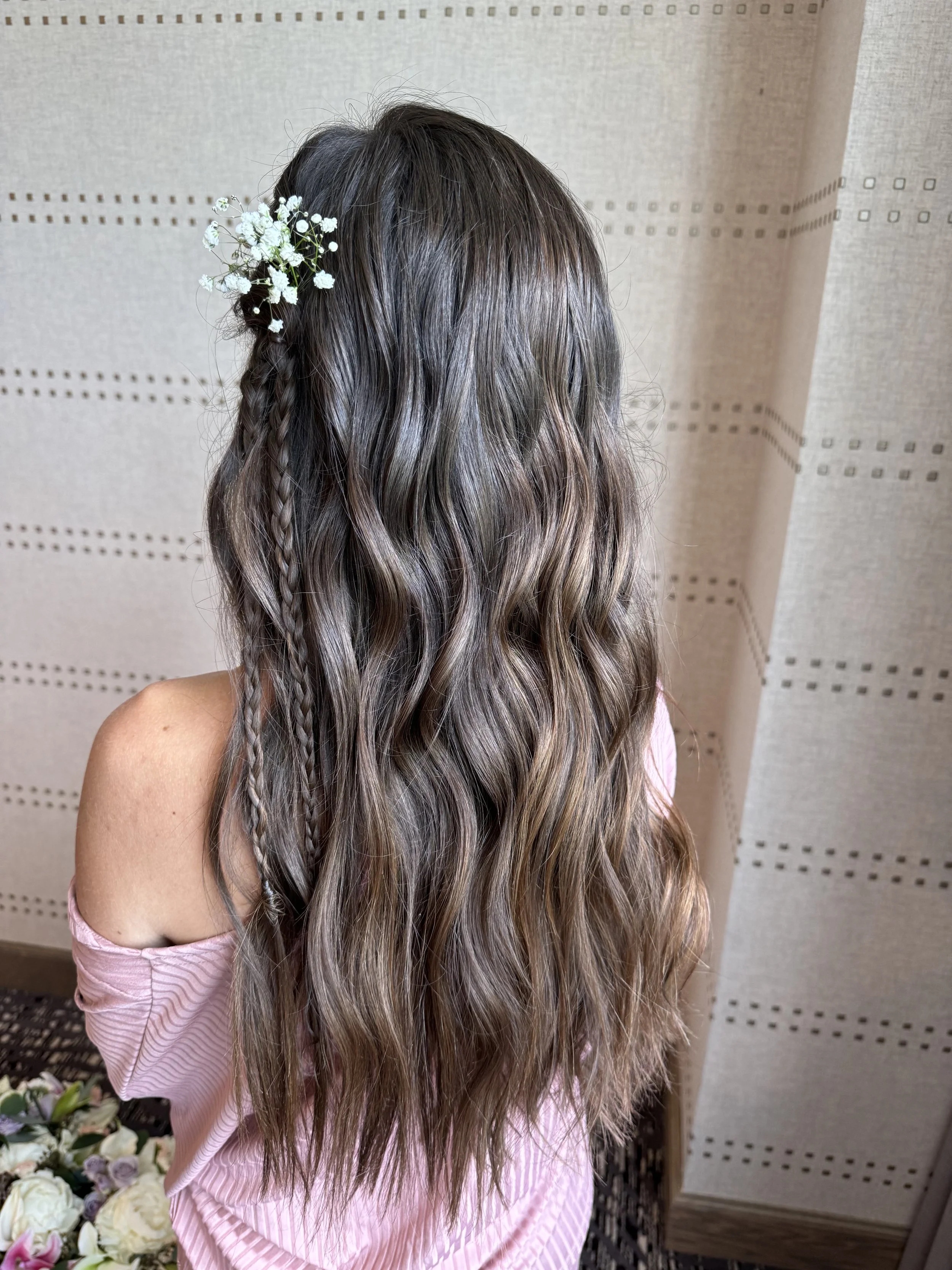 A simple, elegant wave pattern designed to feel timeless and relaxed.