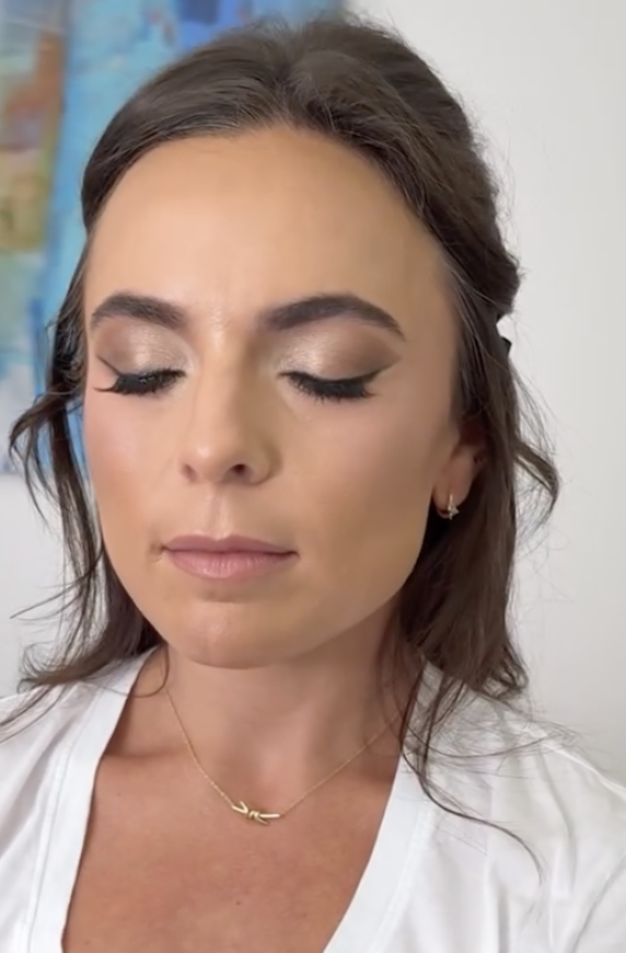 Makeup by Izzy (3).png