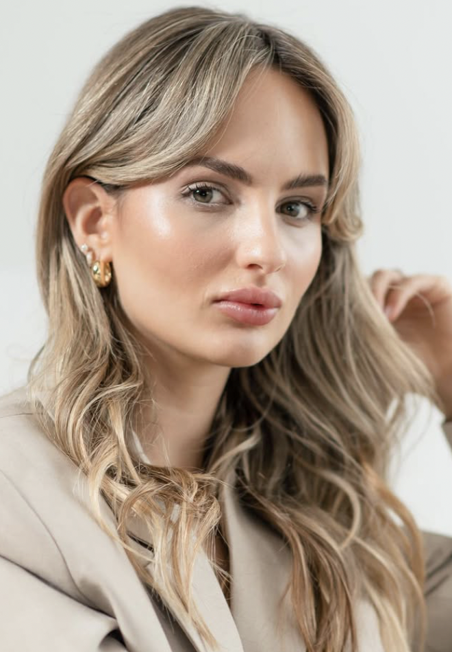 Makeup by Izzy (14).png