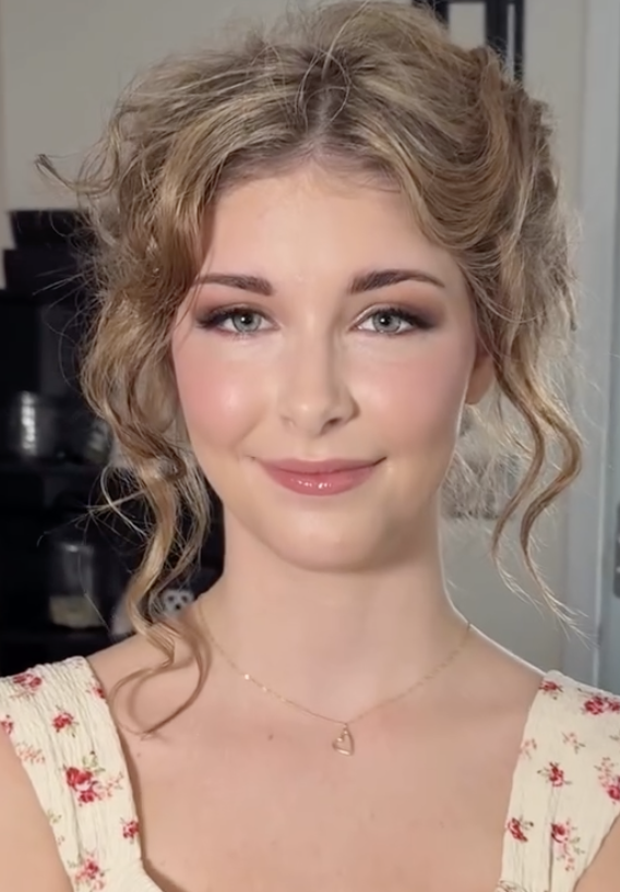 Makeup by Izzy (1).png