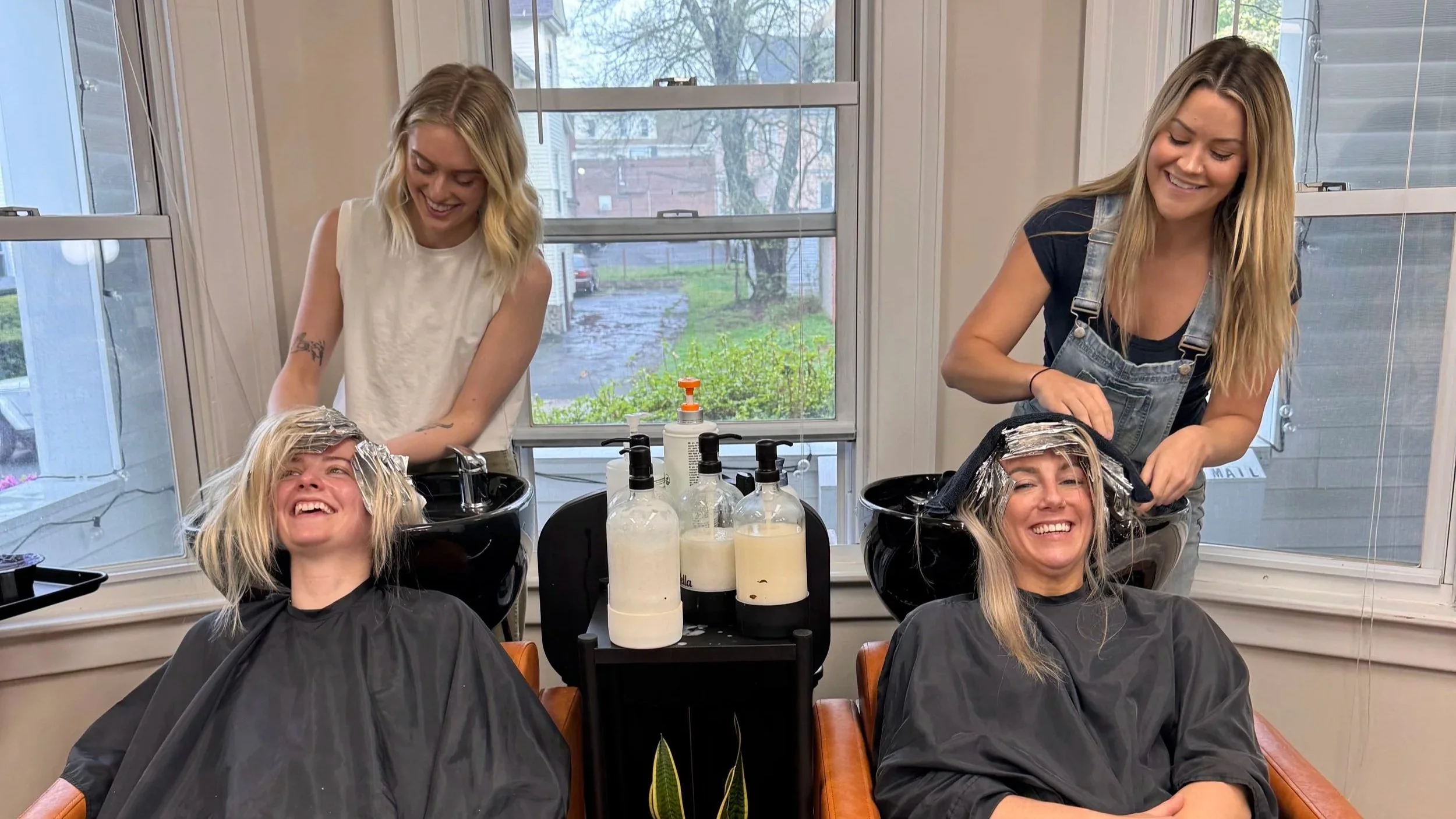 Full-Time Commission Hair Stylist