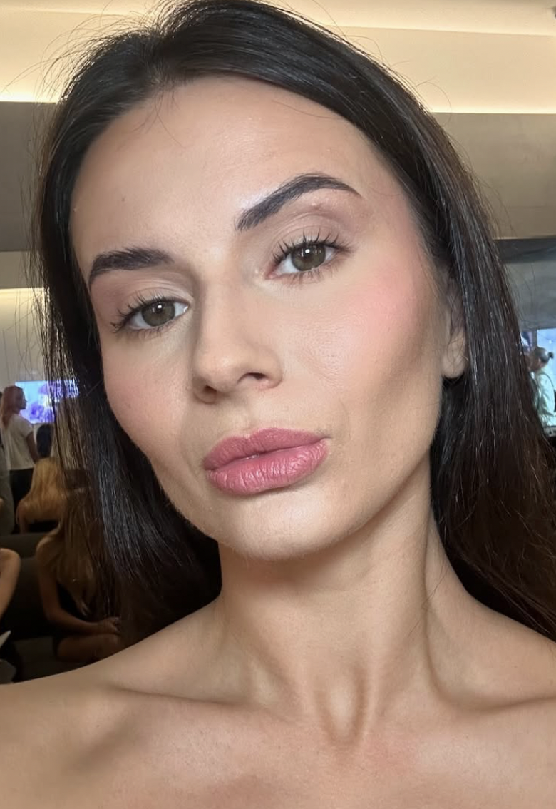 Makeup by Izzy (13).png