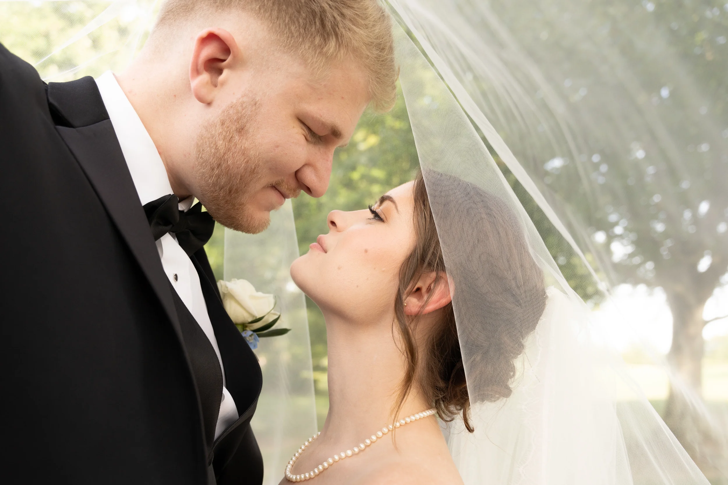 Husband and wife under the veil