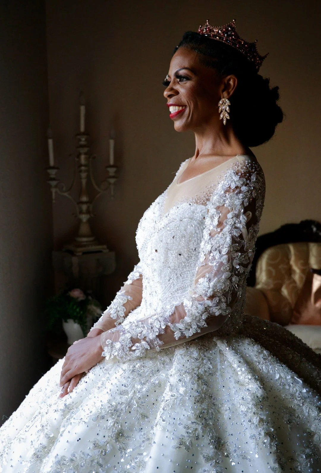 11.	Elegant wedding reception planned in Tulsa