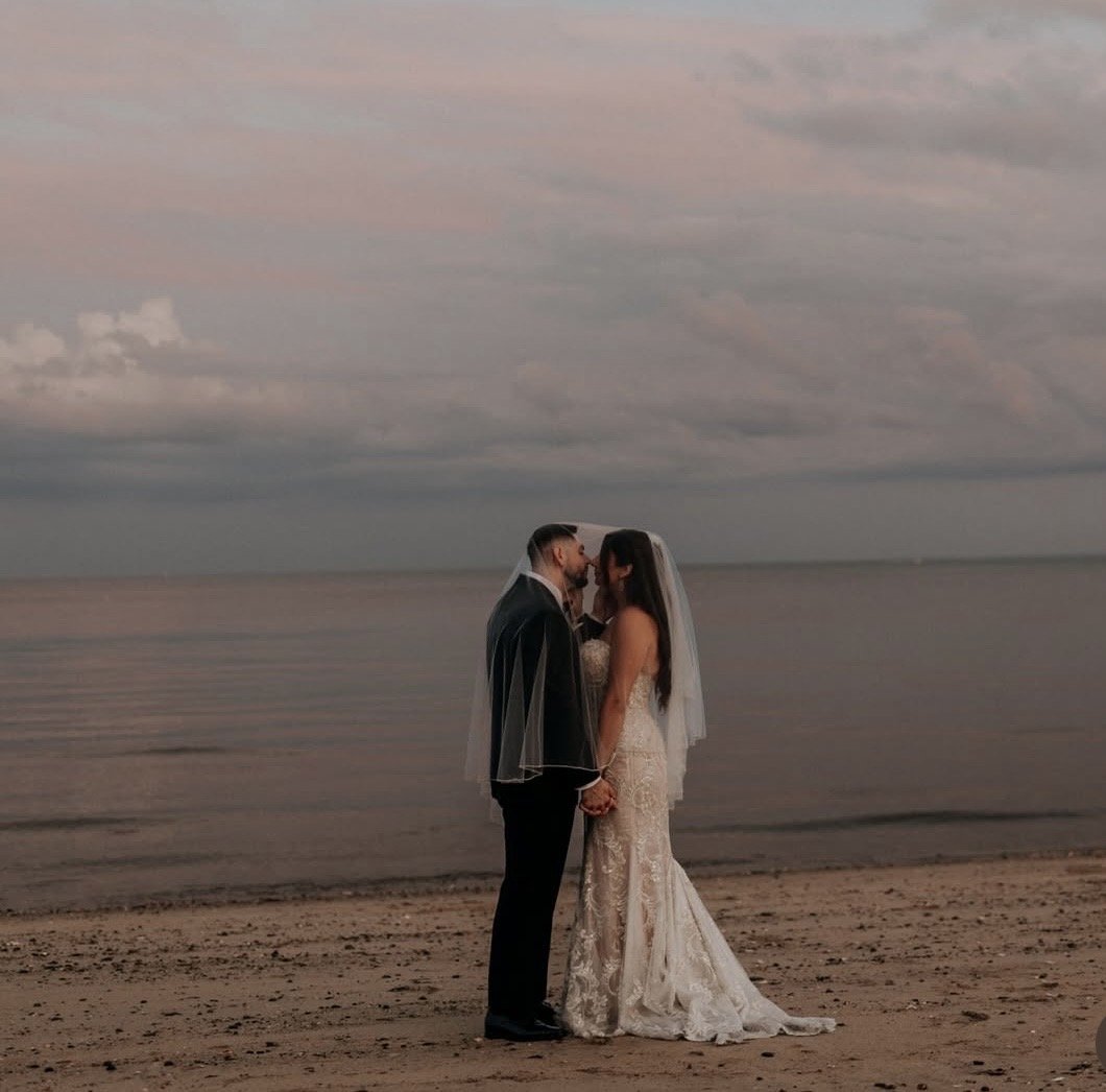 A Dreamy Waterfront Wedding at The Tyde at Walnut Beach