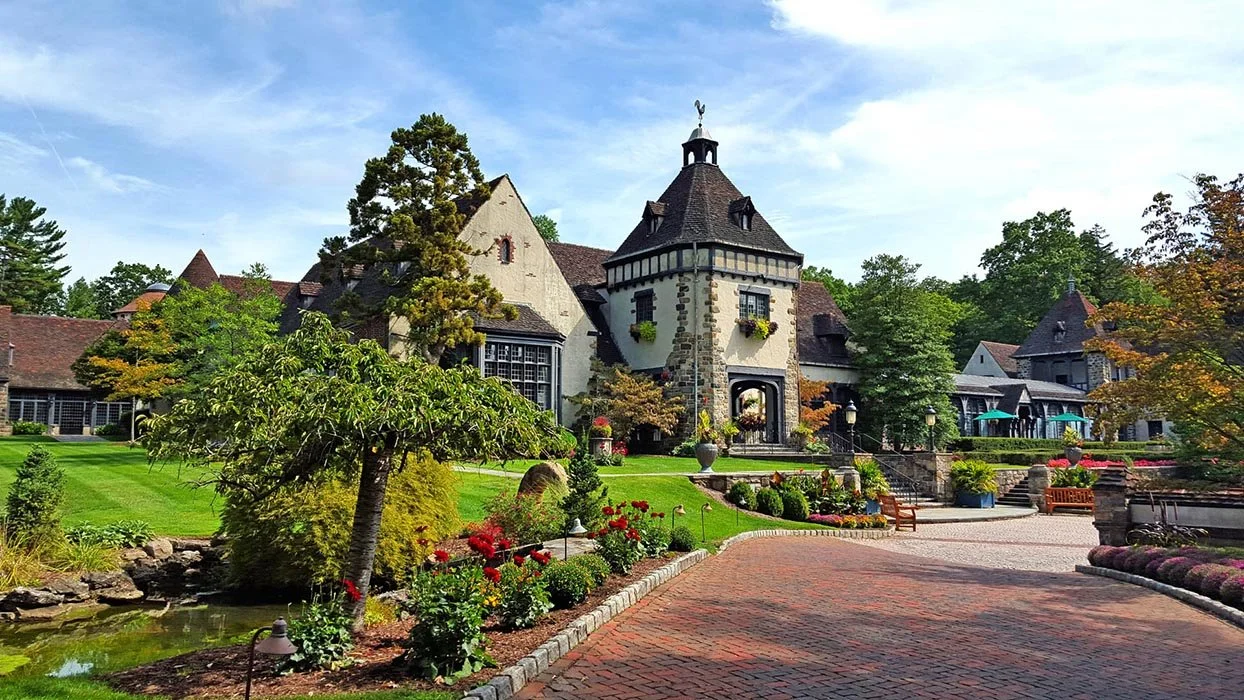A Realistic New Jersey Wedding Budget: Where Couples Should Spend &amp; Save
