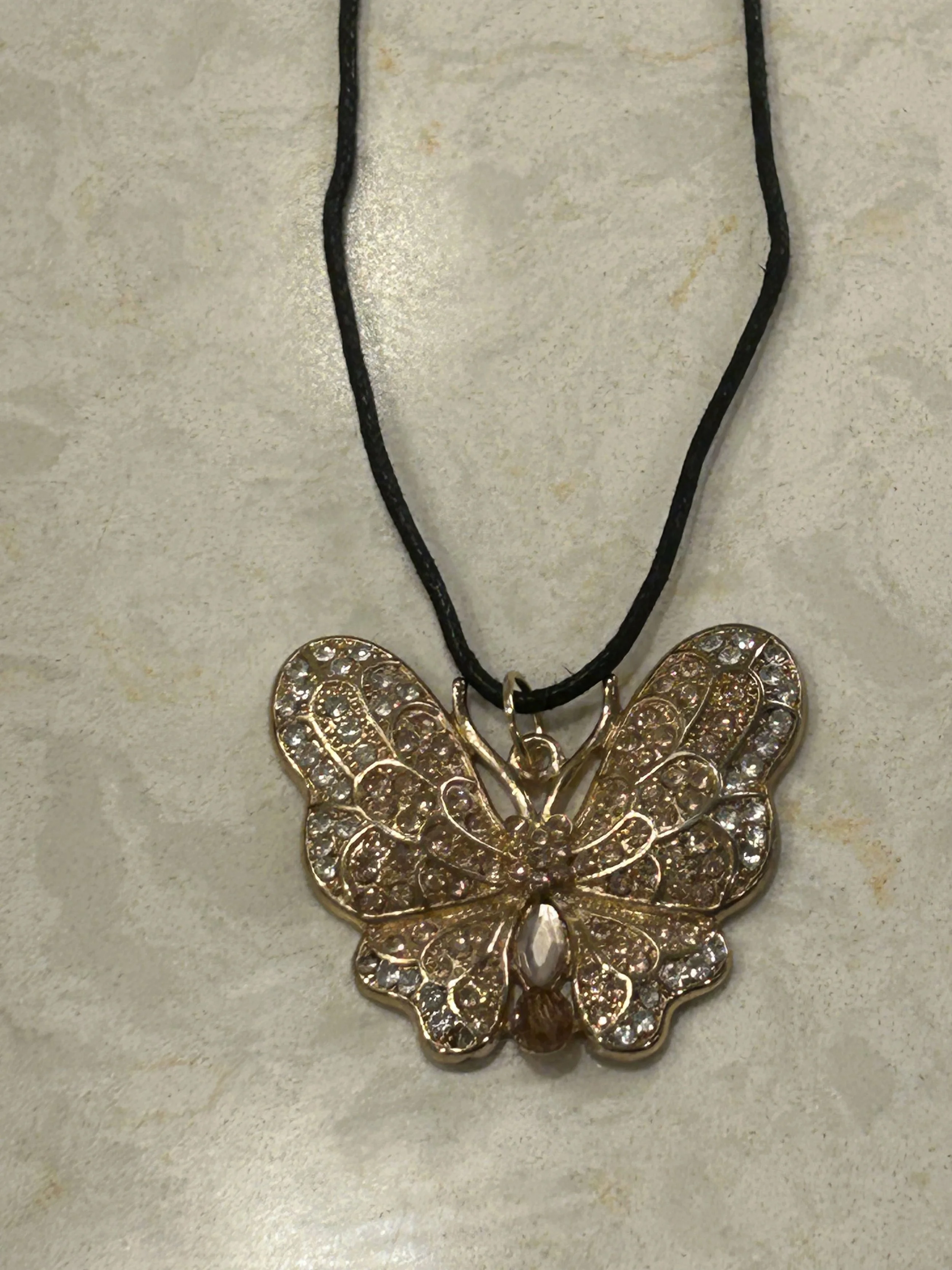 website necklace 1 front.jpg