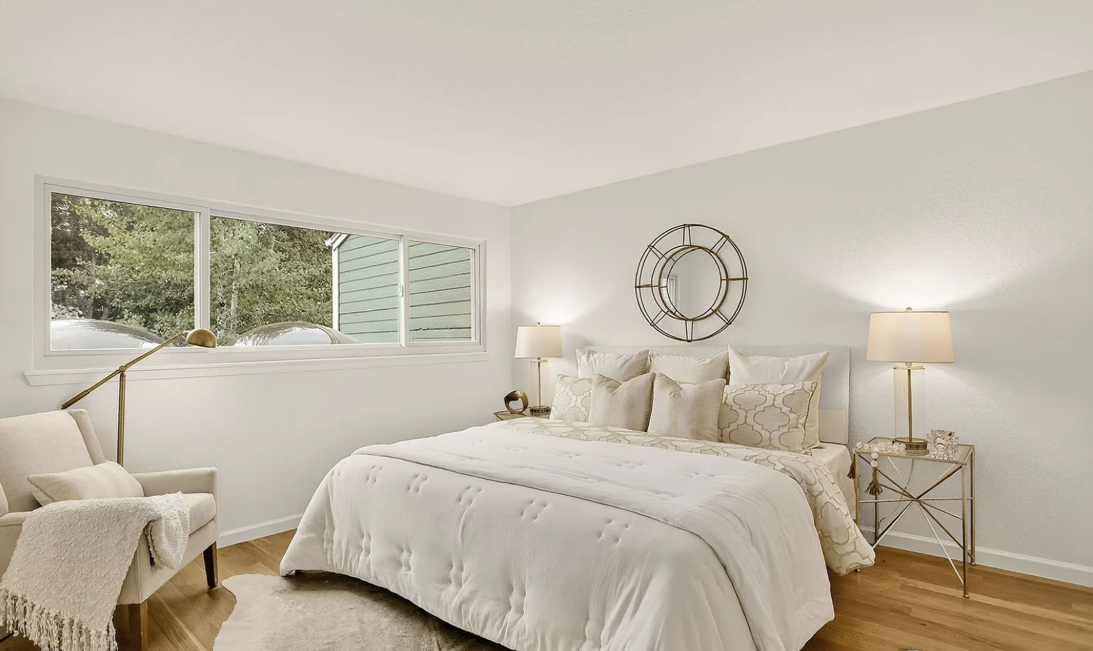 pic for website buckingham bedroom.png
