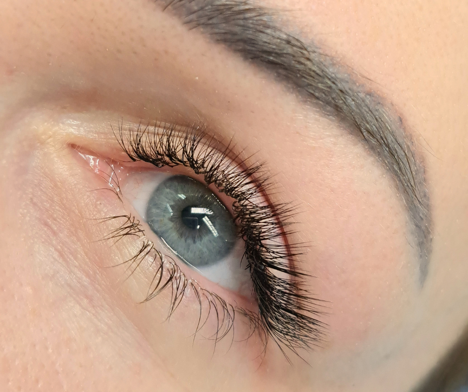 Professional lash extensions in Oviedo, FL including classic, hybrid, volume, and mega volume sets.