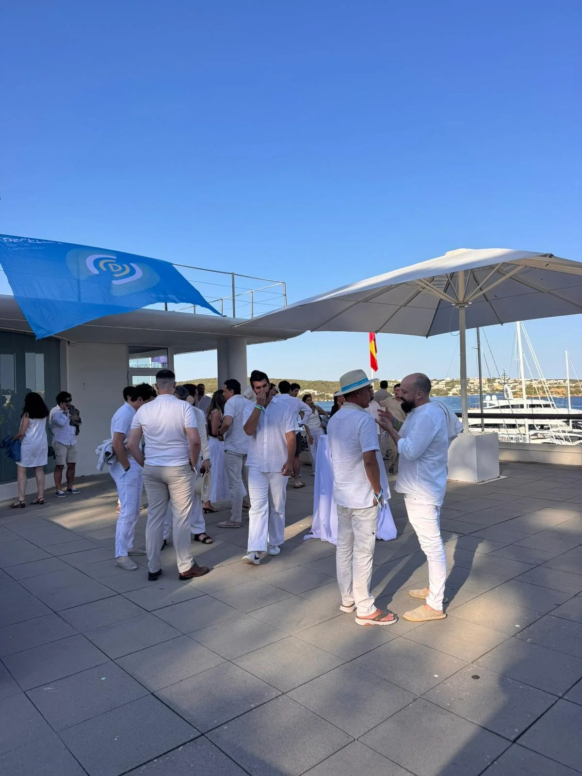 Decelera : innovación, networking y una experiencia gastronómica única