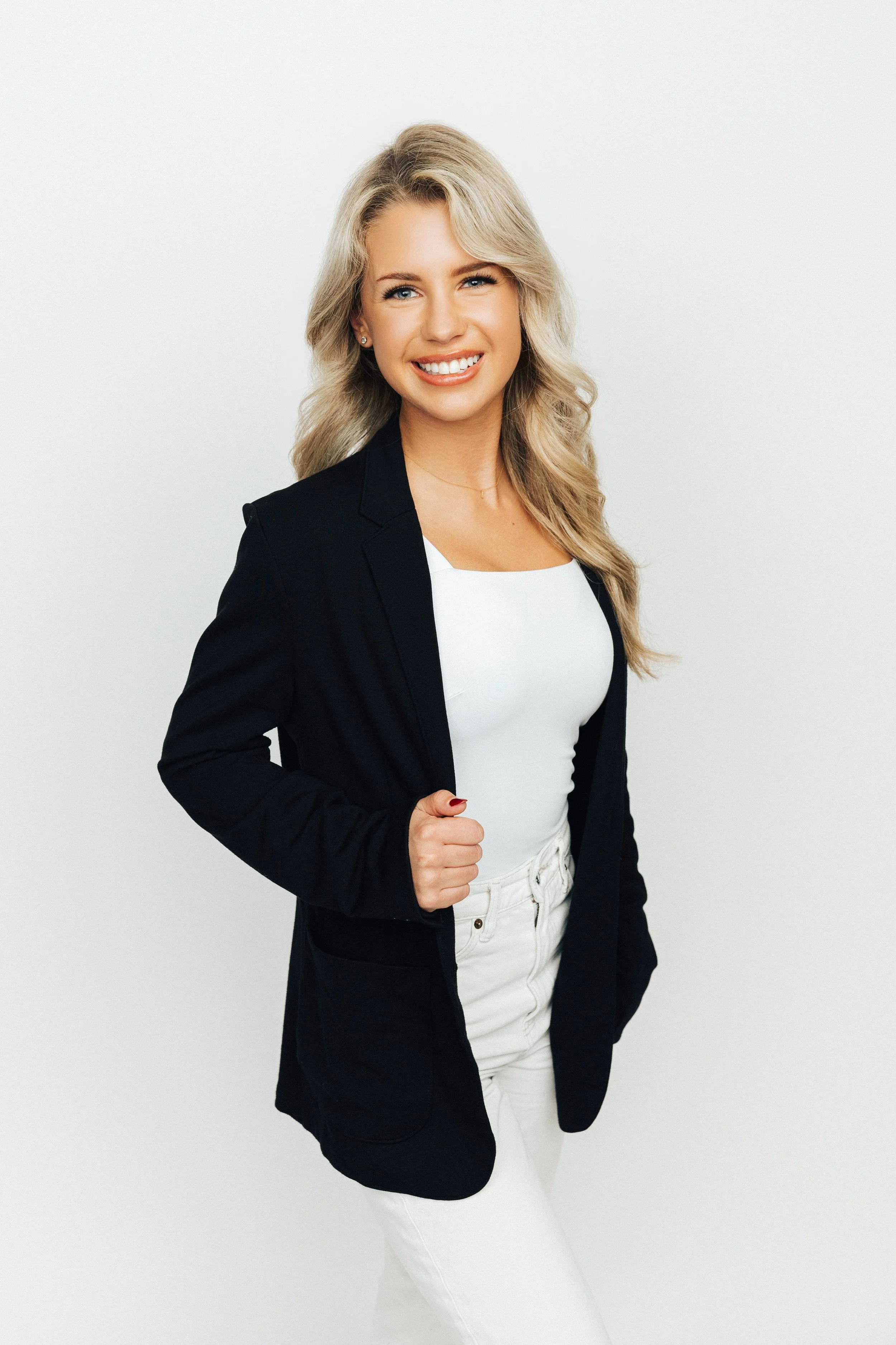 Laura Fyrqvist Bainbridge Homes Real Estate Real estate agent