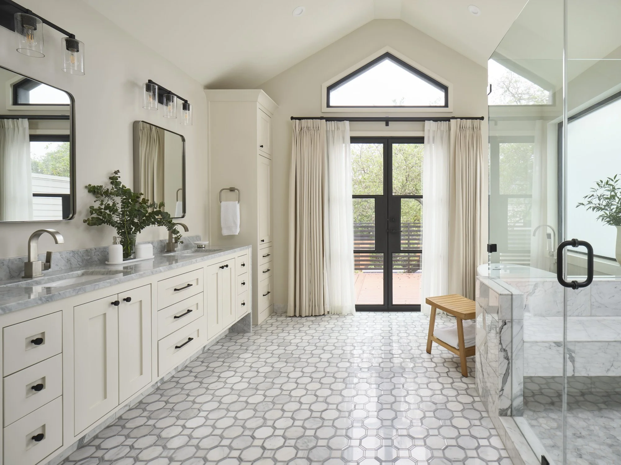 Andrea_Calo_3760_w (1).jpg