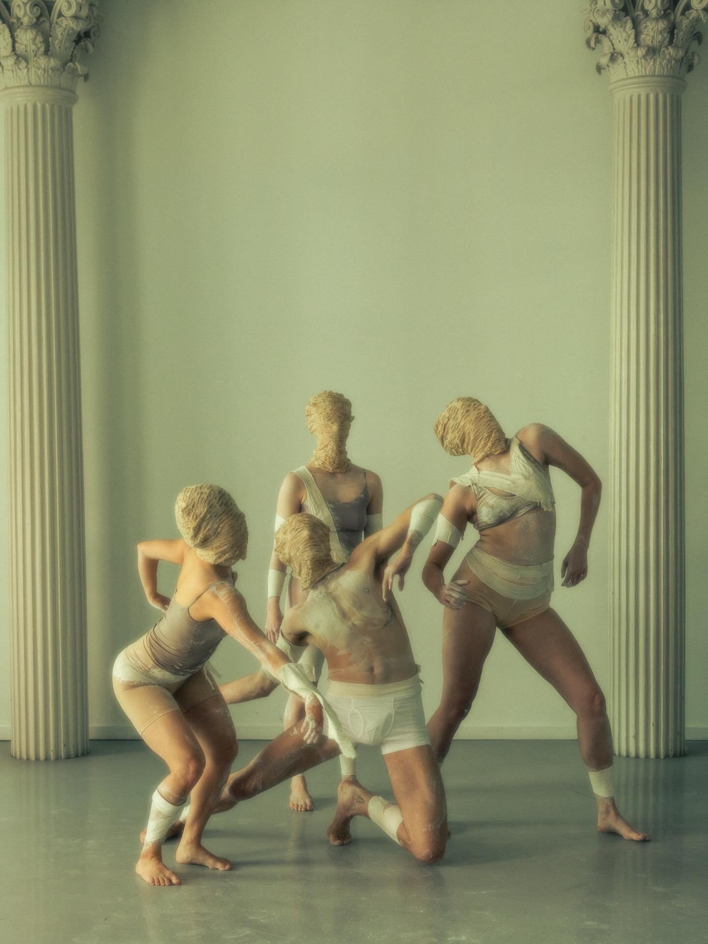 eni presents &ldquo;liminis&rdquo;

Liminis is an ecosystem of artists, featuring:
&nbsp;&nbsp;&nbsp;&nbsp;&bull;&nbsp;&nbsp;&nbsp;&nbsp;Choreography &amp; Direction:&nbsp;&nbsp;@nicholaslamaina 
&nbsp;&nbsp;&nbsp;&nbsp;&bull;&nbsp;&nbsp;&nbsp;&nbsp;