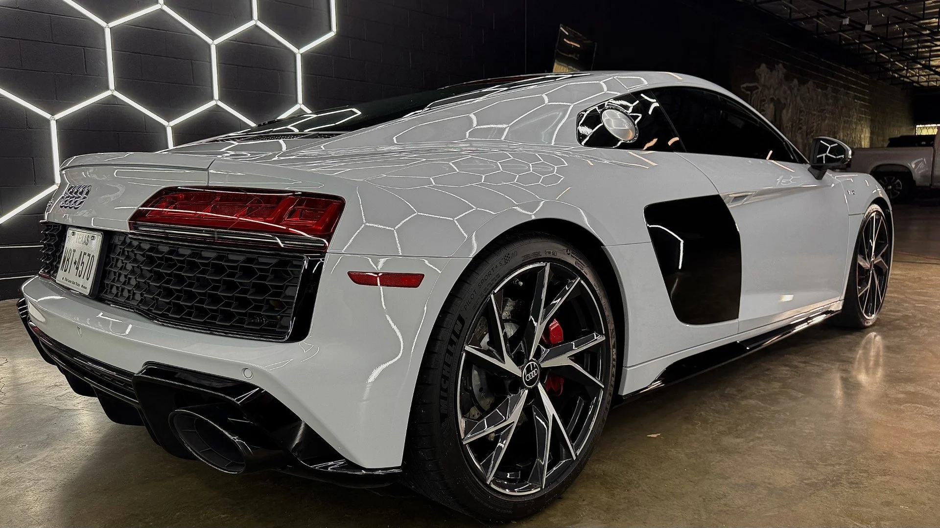 Audi R8.jpg