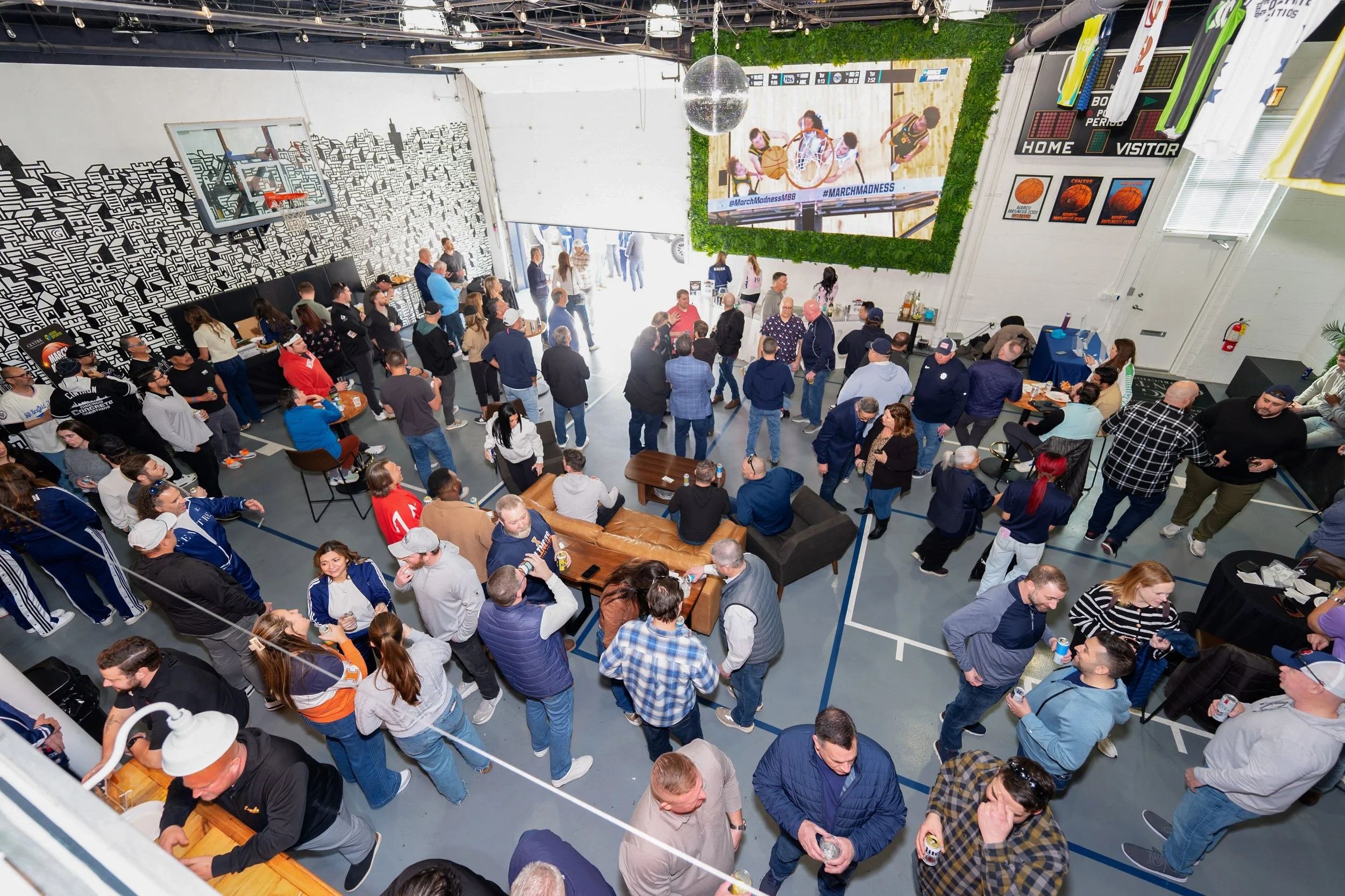 Big games deserve a big screen. 🏀⚽️🍻

From the NBA Finals and World Cup to summer baseball and football season, Centre Court is ready for every watch party on your calendar. Bring your crew, pick your game, and we&rsquo;ll help set the scene.

Now 