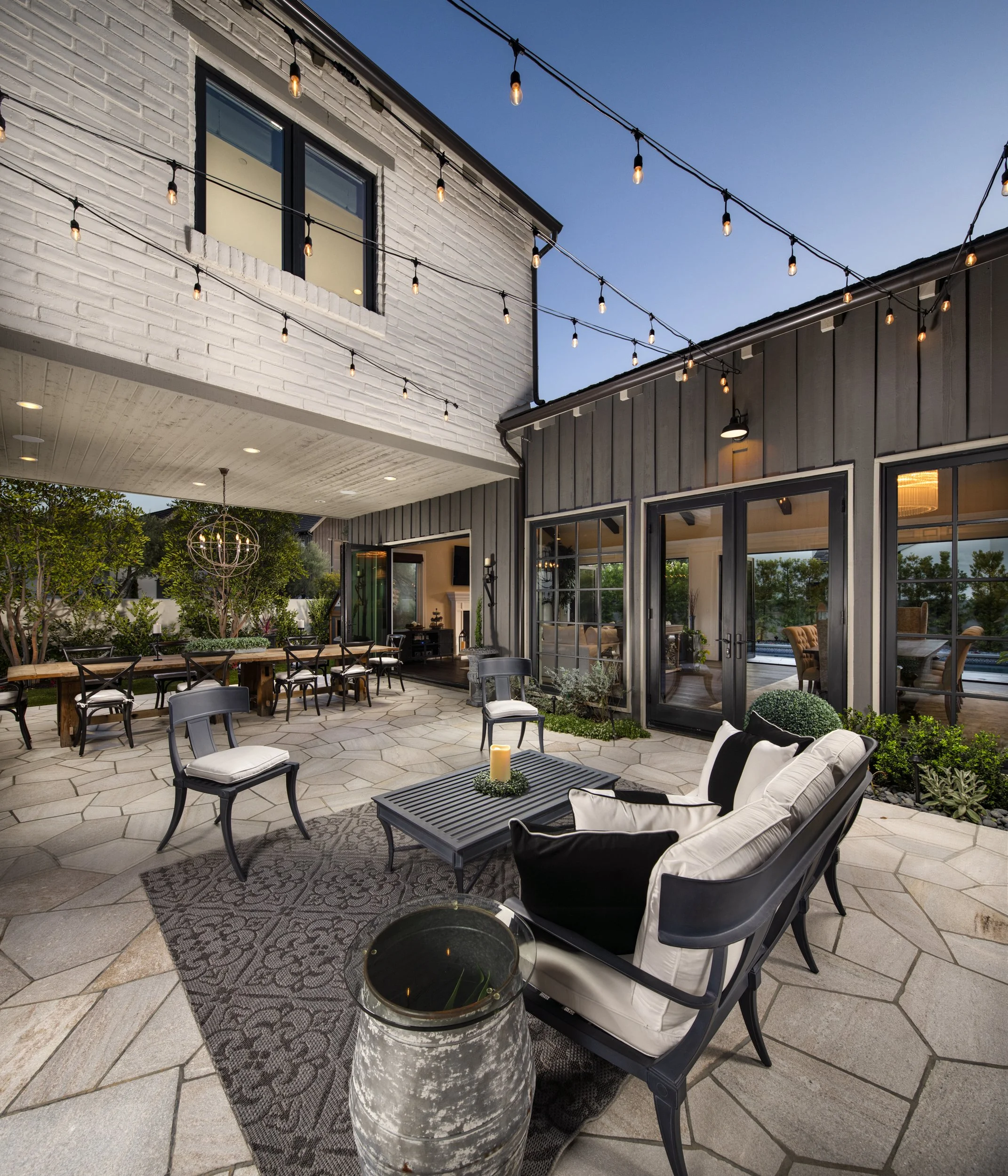 RR_28631 Martingale_Courtyard_II.jpg