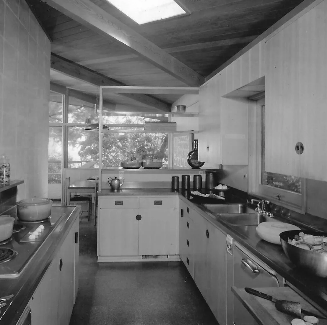 scan Laurence living0005.jpg