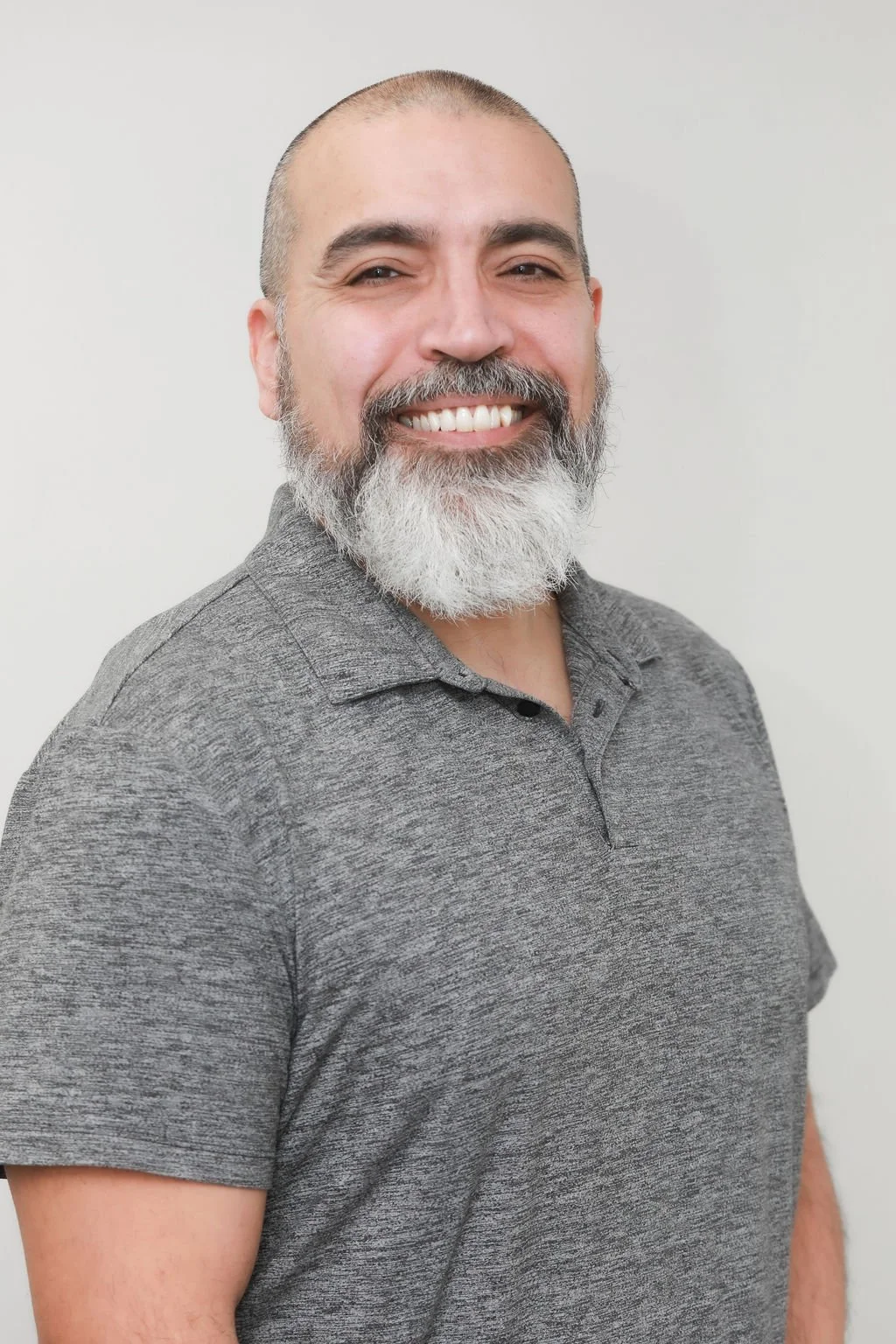 Nelson Santiago
Patient Navigator

Helps patients navigate appointments, referrals, and access to services.