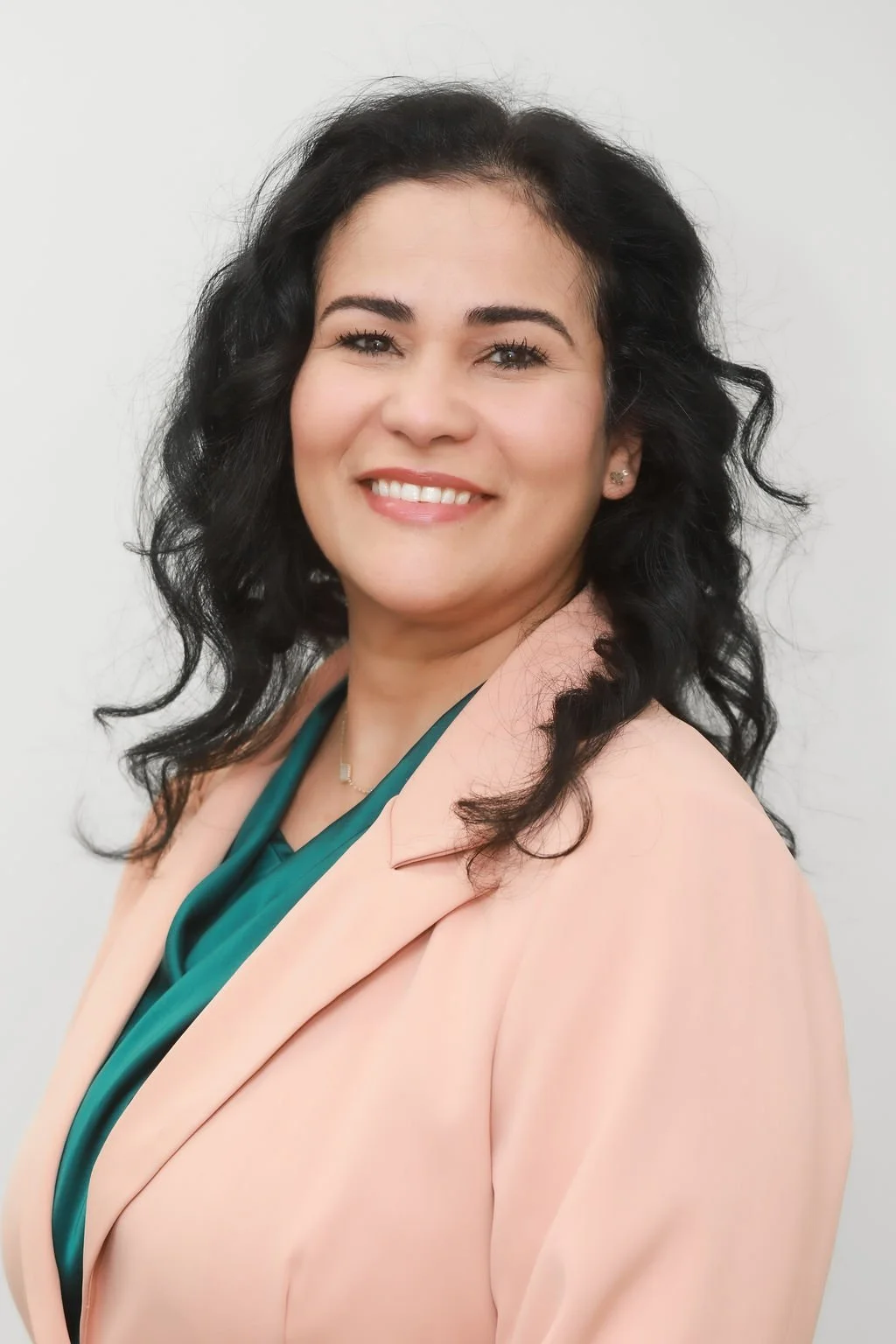 Leonelys Abreu
Case Manager

Oversees administrative operations and supports day-to-day clinic management.