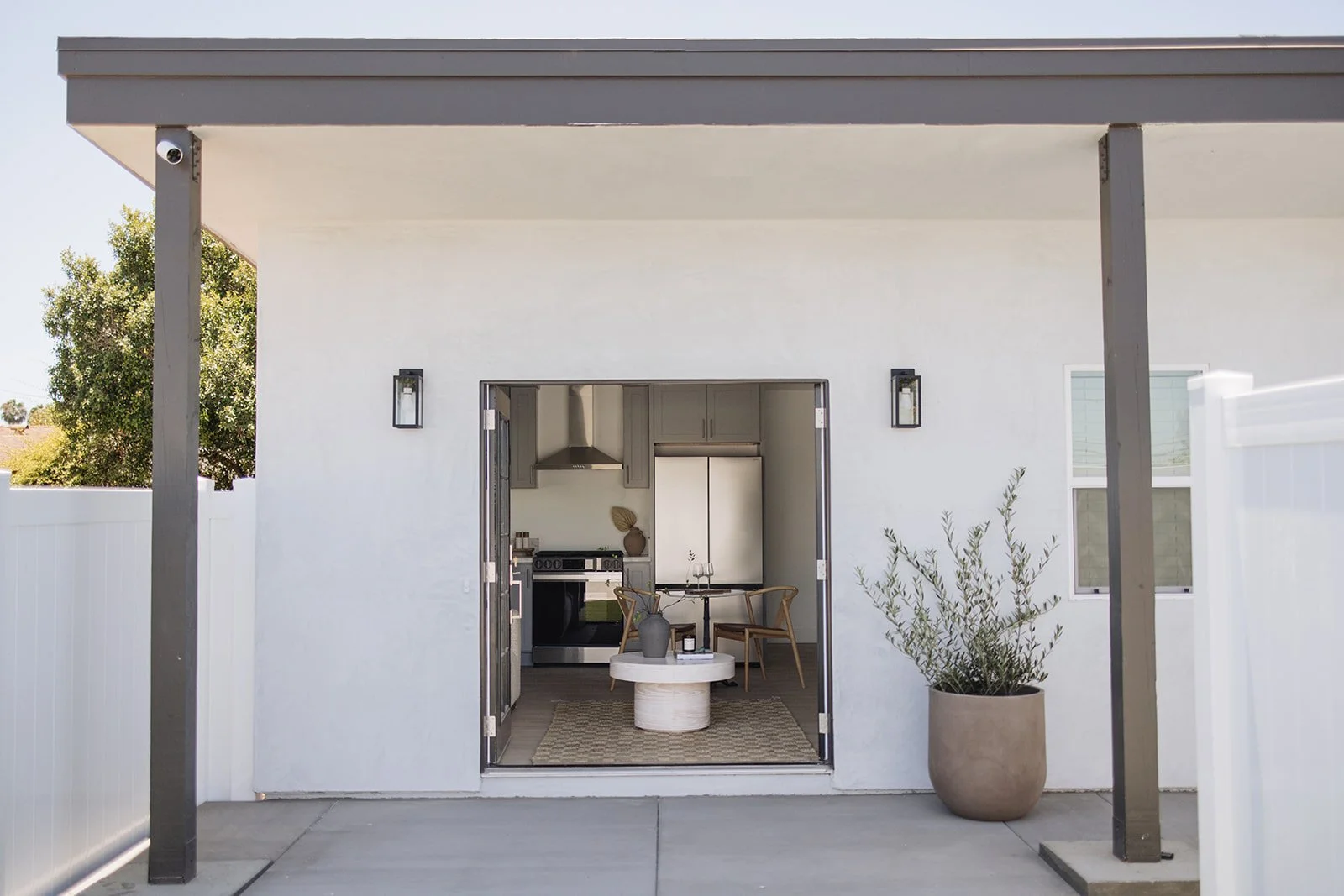 Encinitas PRADU - Front Porch