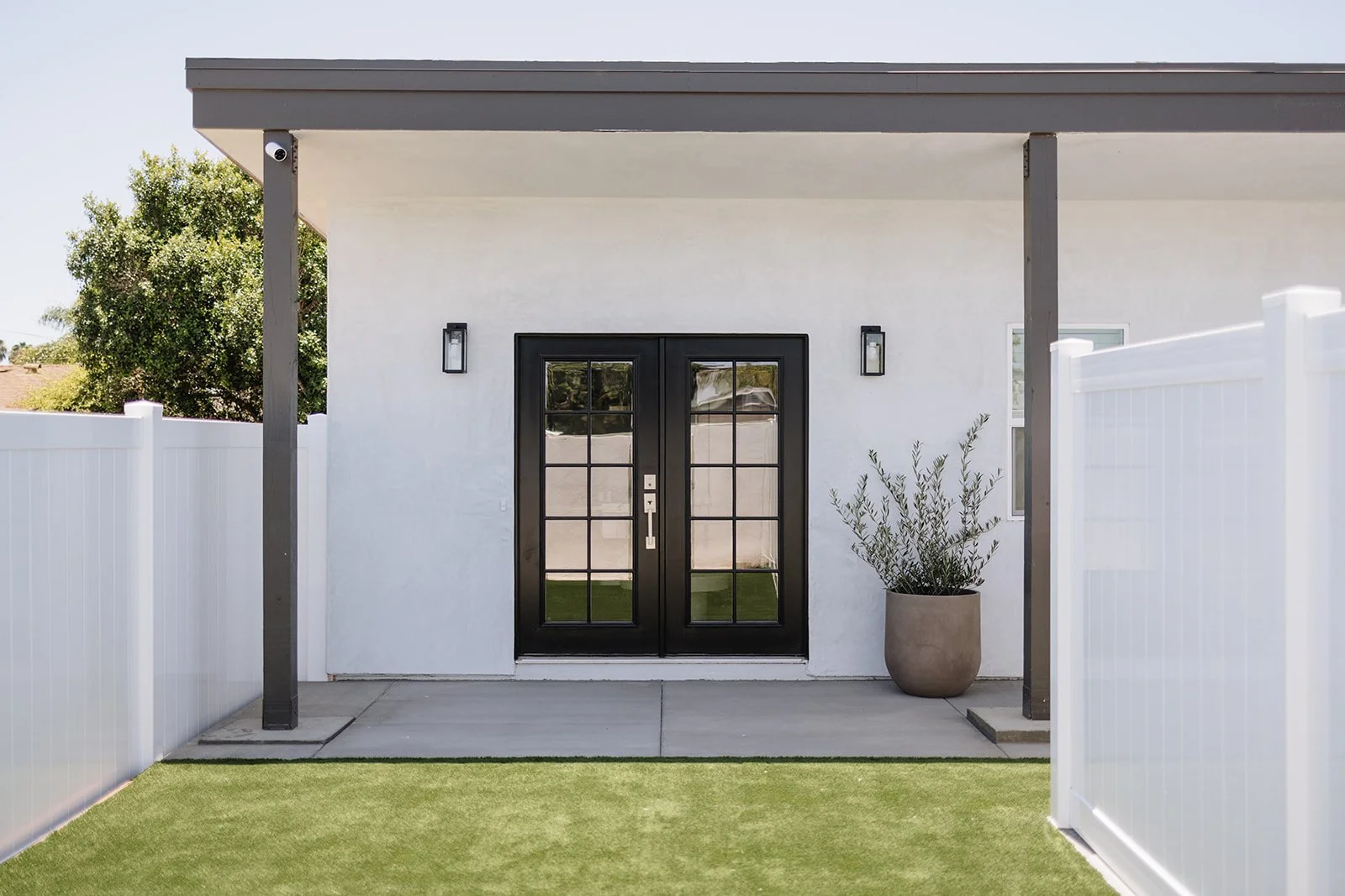 Encinitas PRADU - Front Porch