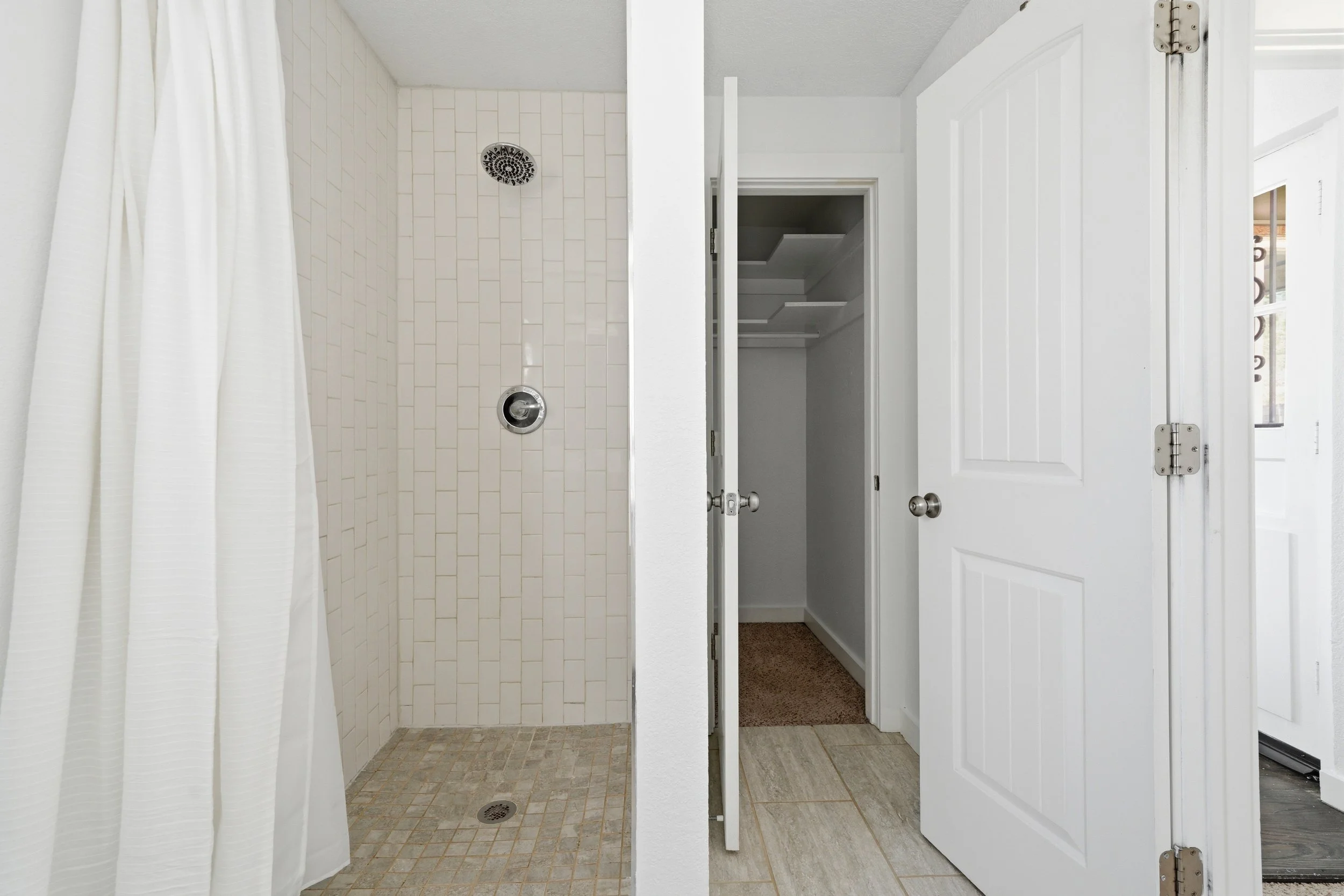 2949 Krameria St(MLS)-6.jpg