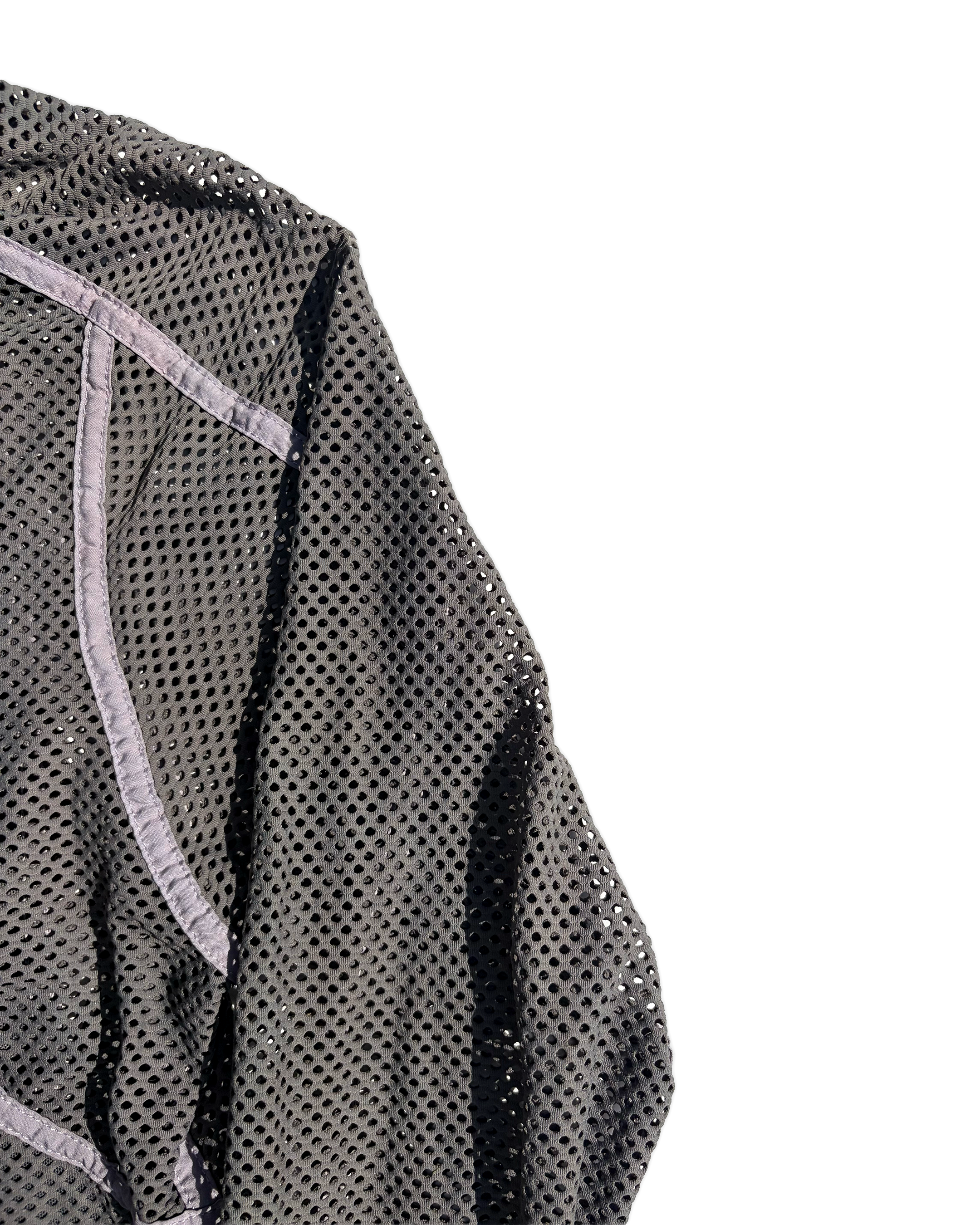 LULULEMON_NET_UPCLOSE2.png