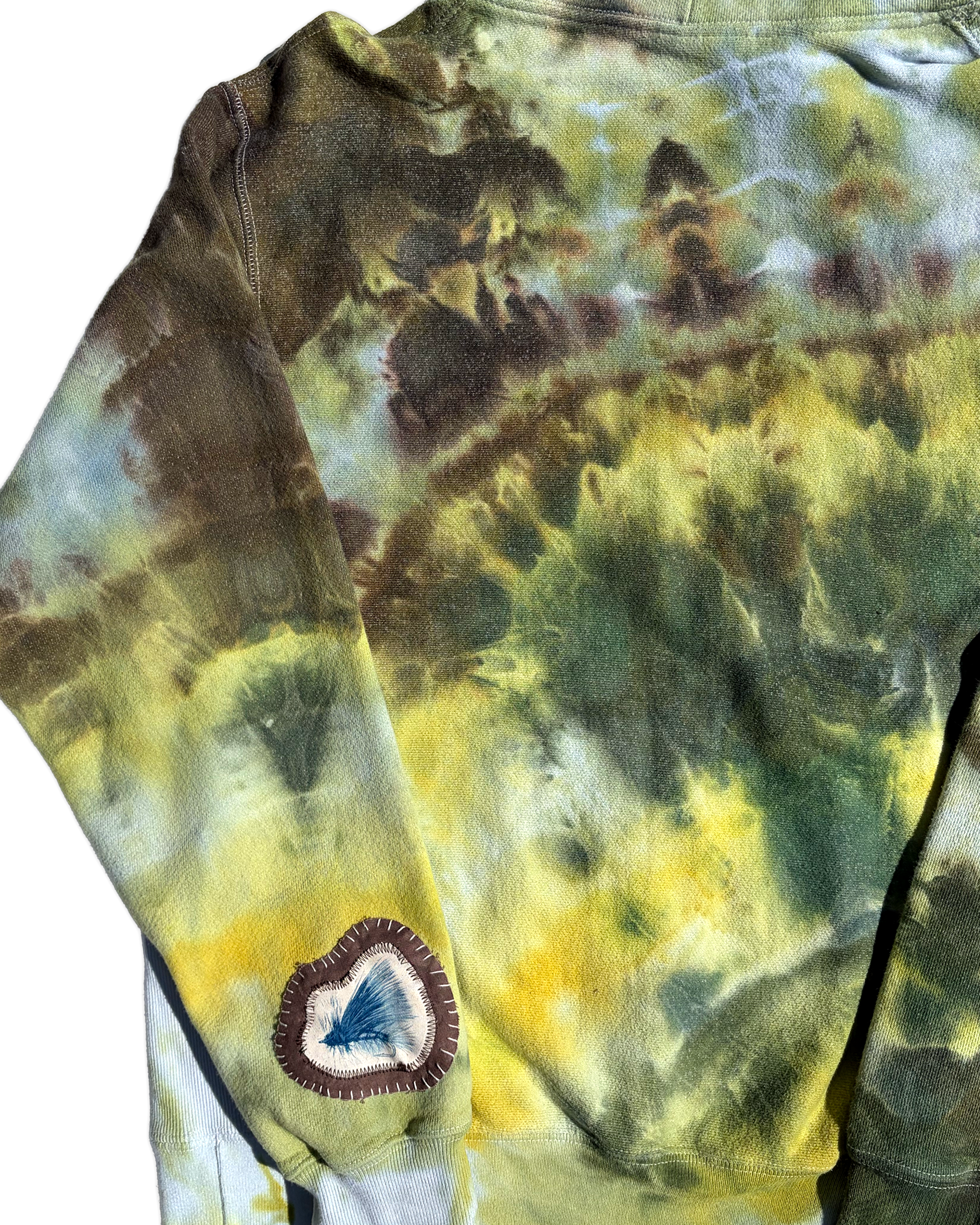 GREEN_SWEATSHIRT_CLOSEUP3.png