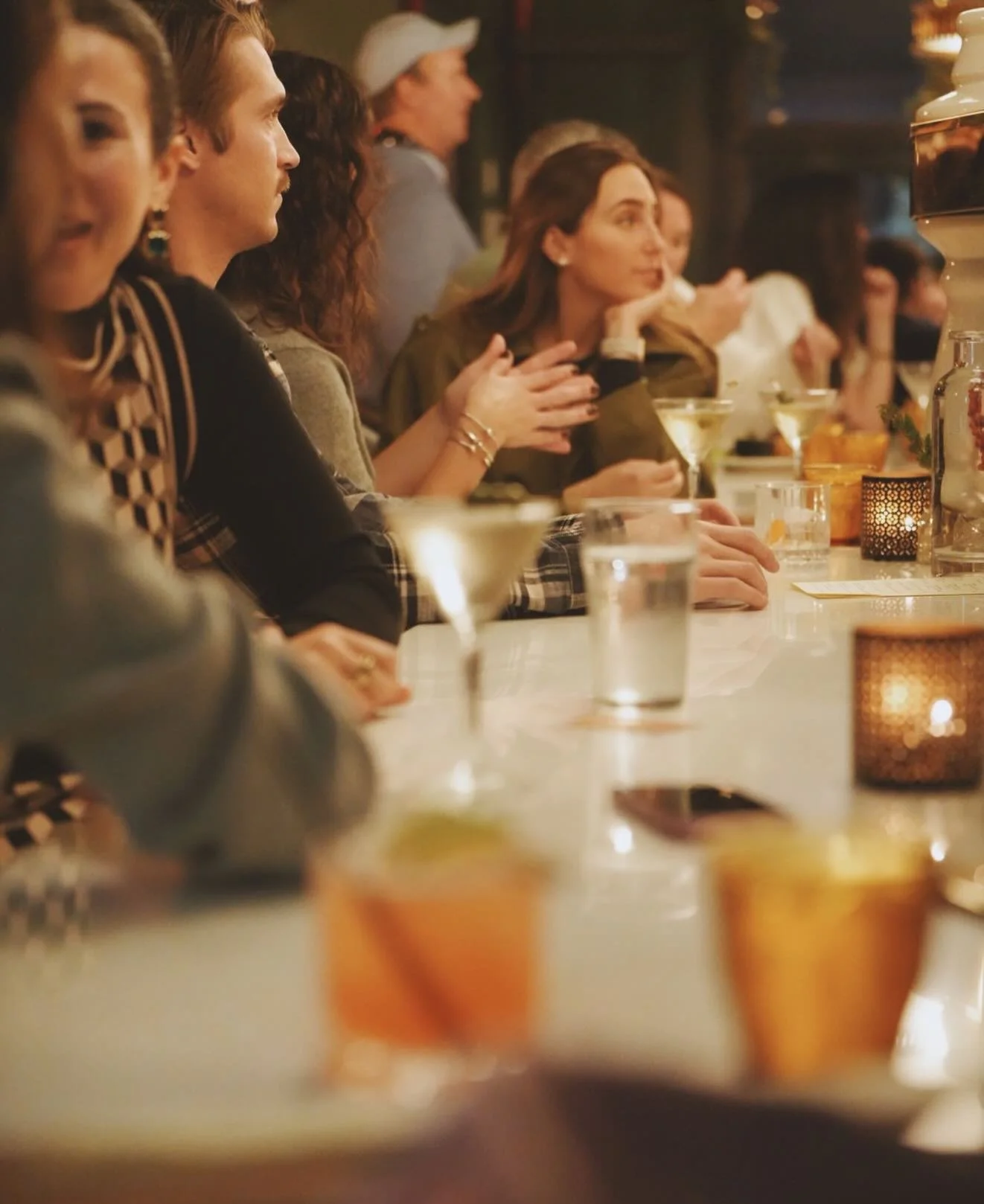 Full bellies. Full glasses. Full bar.