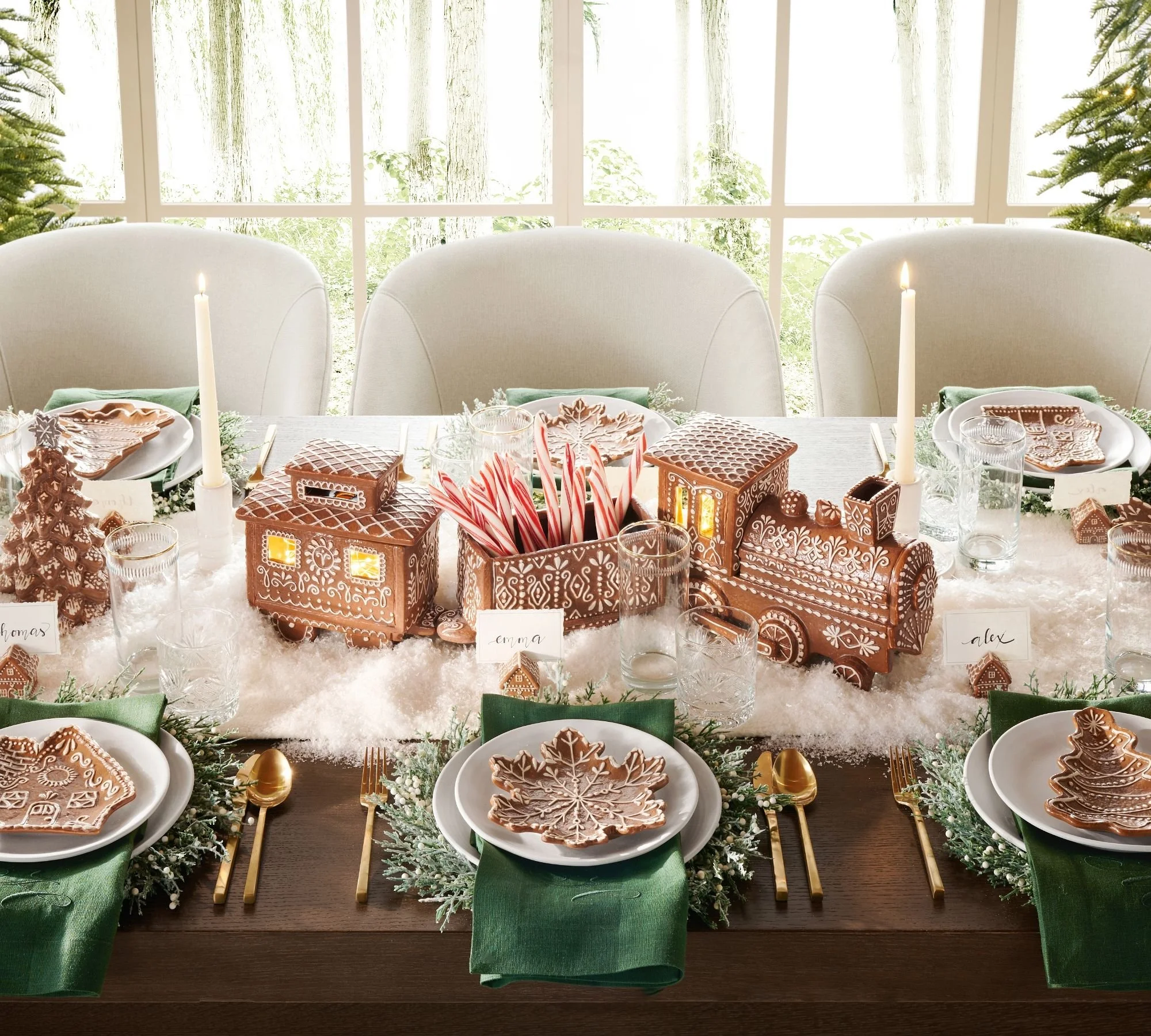 gingerbread-house-place-card-holders-set-of-4-xl.jpg