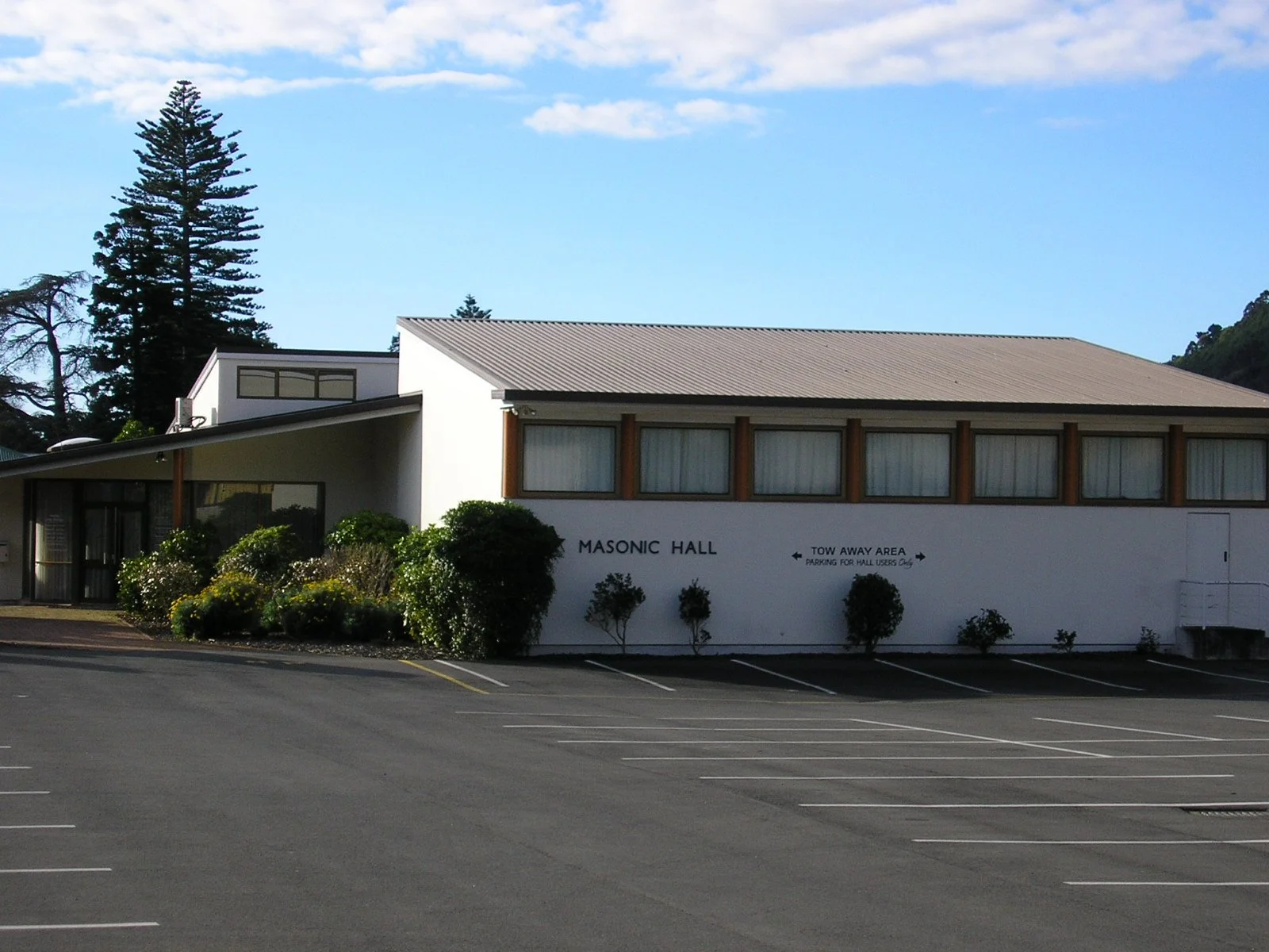 Masonic Hall Nile St.JPG