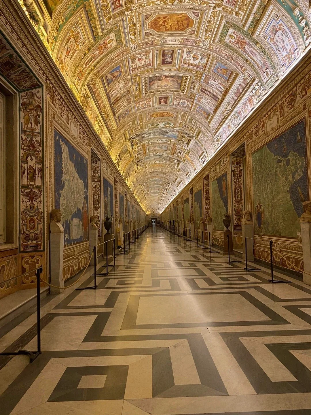 THE ITALY INSIDER'S GUIDE: What Guidebooks Don't Tell You (And Locals Won't)