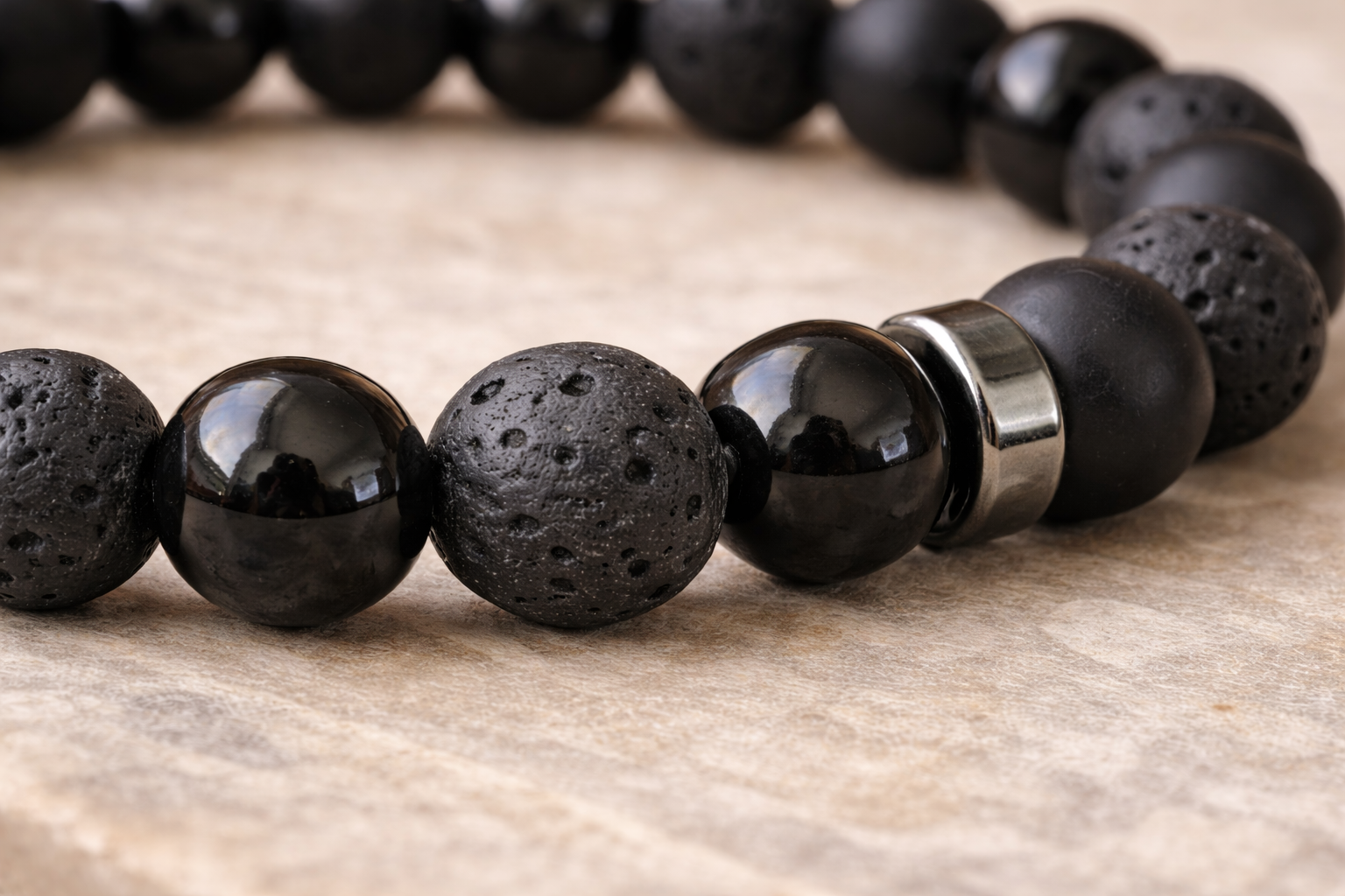 Macro Onyx Bracelet.png