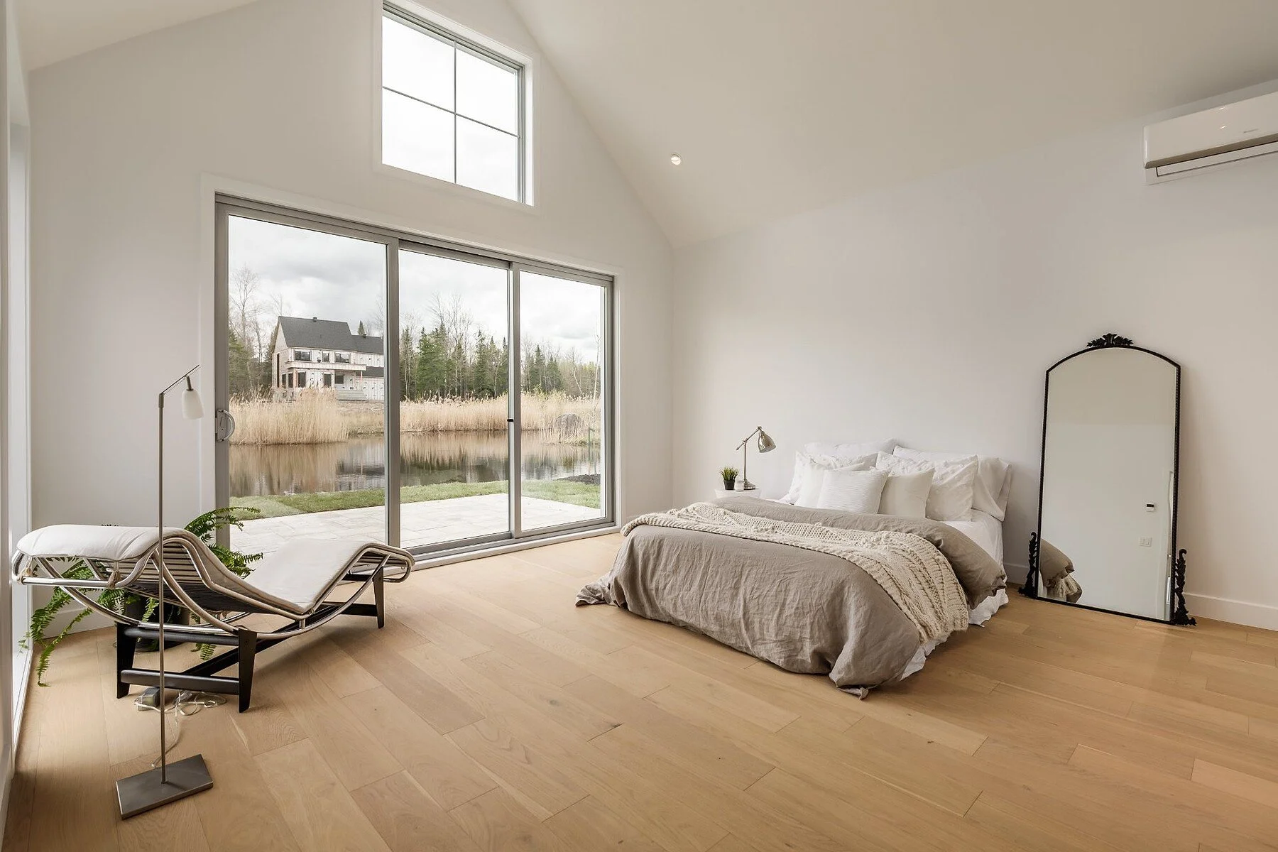 Design intérieur chambre Lac-Brome