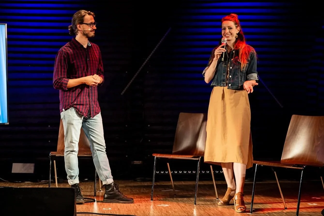 Tanja Schindler – Futuristin & Keynote Speaker -  Politik in Watte gepackt - Freiburg Deutschland - Zukunftsfreude